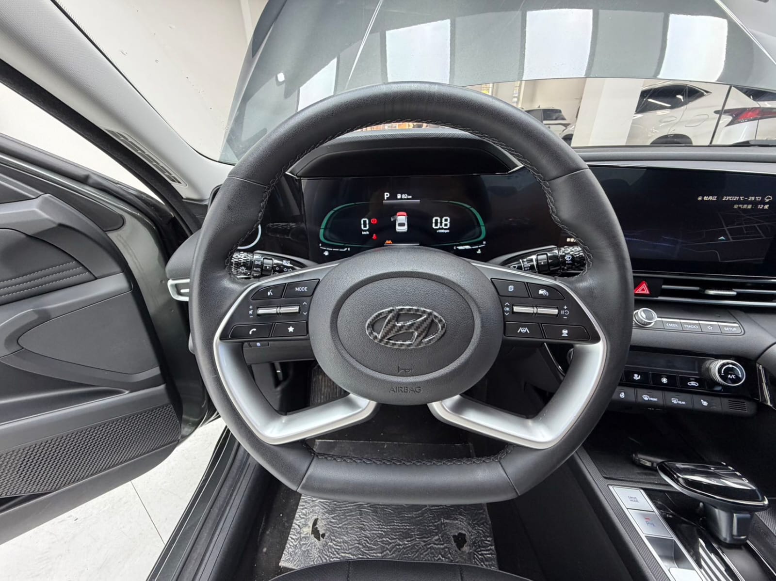 Hyundai Elantra 1.5L Premium Edition