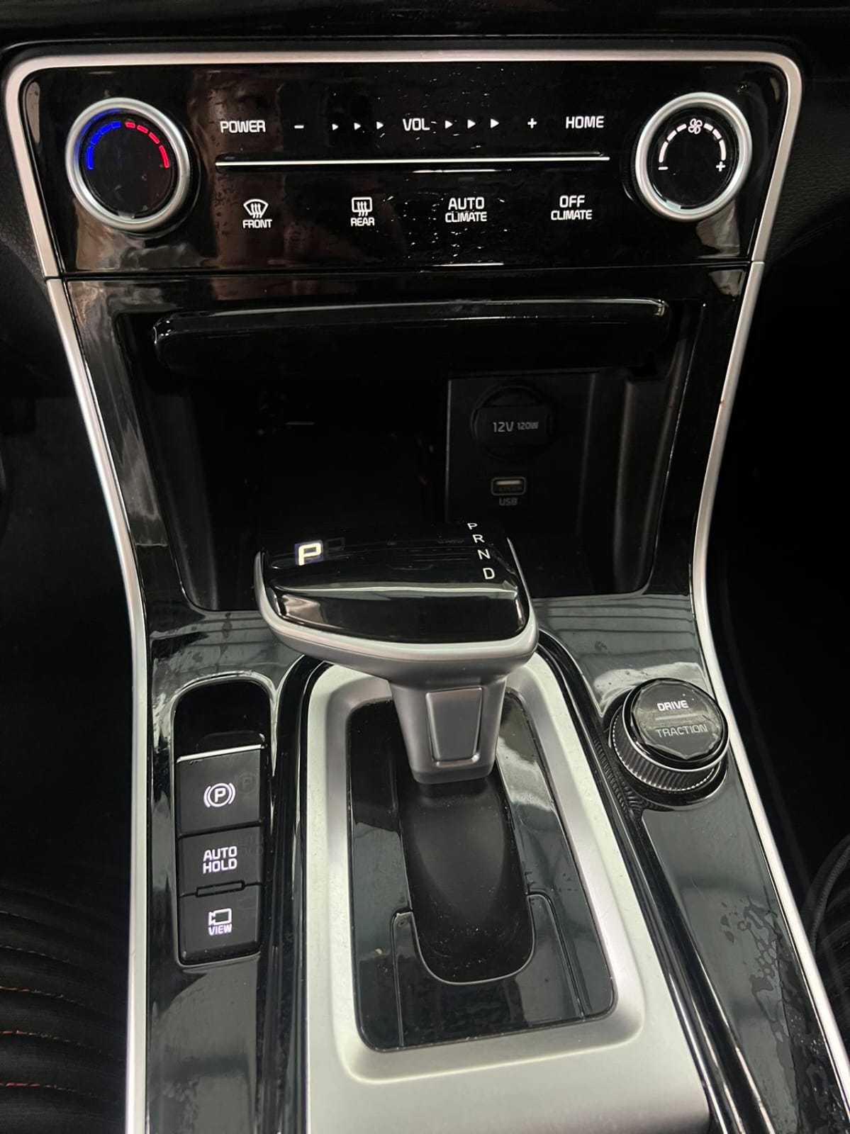 Kia Seltos 1.5L CVT Deluxe Edition