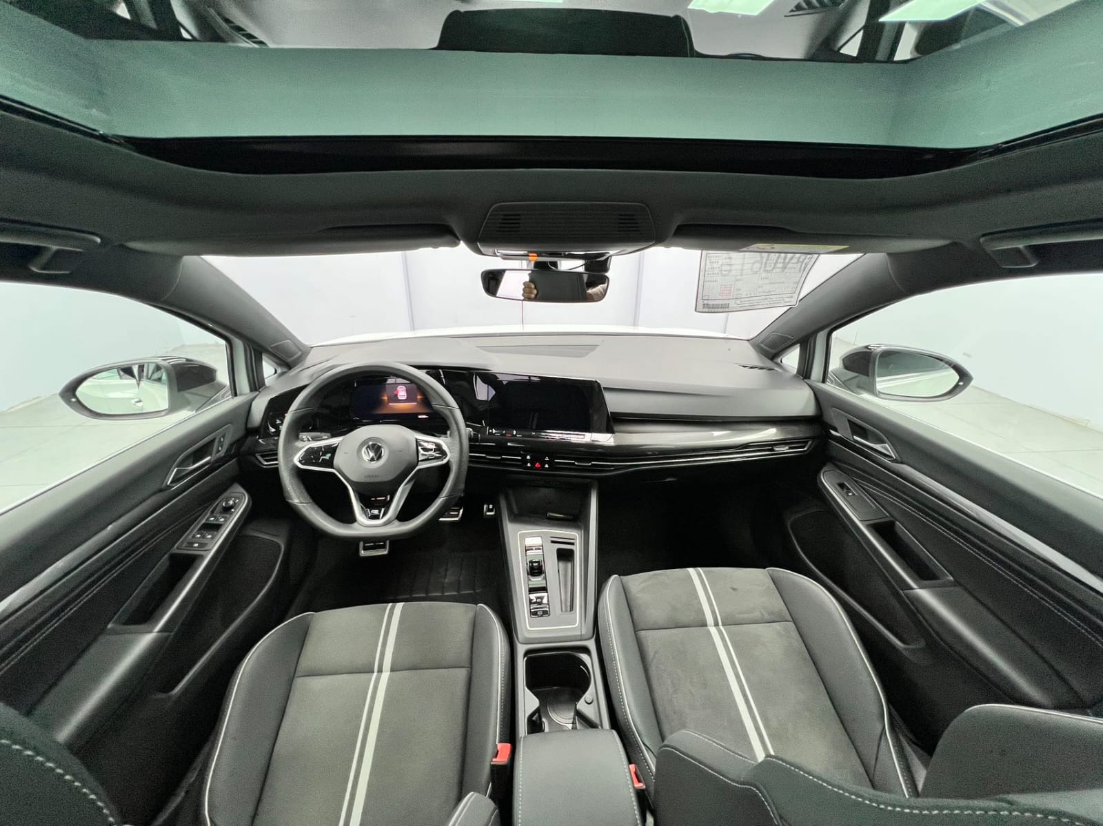 Volkswagen Golf 280TSI DSG R-Line