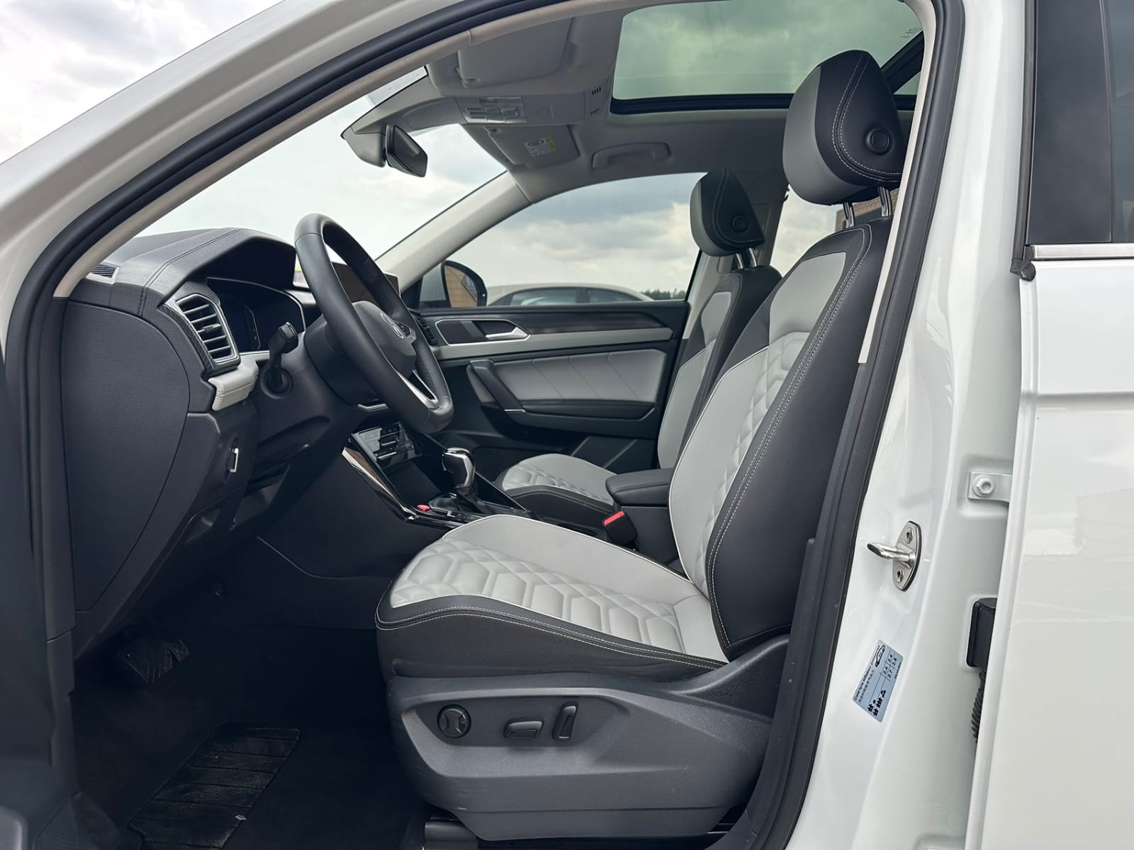 Volkswagen Tayron 280TSI Deluxe Plus Premium Edition