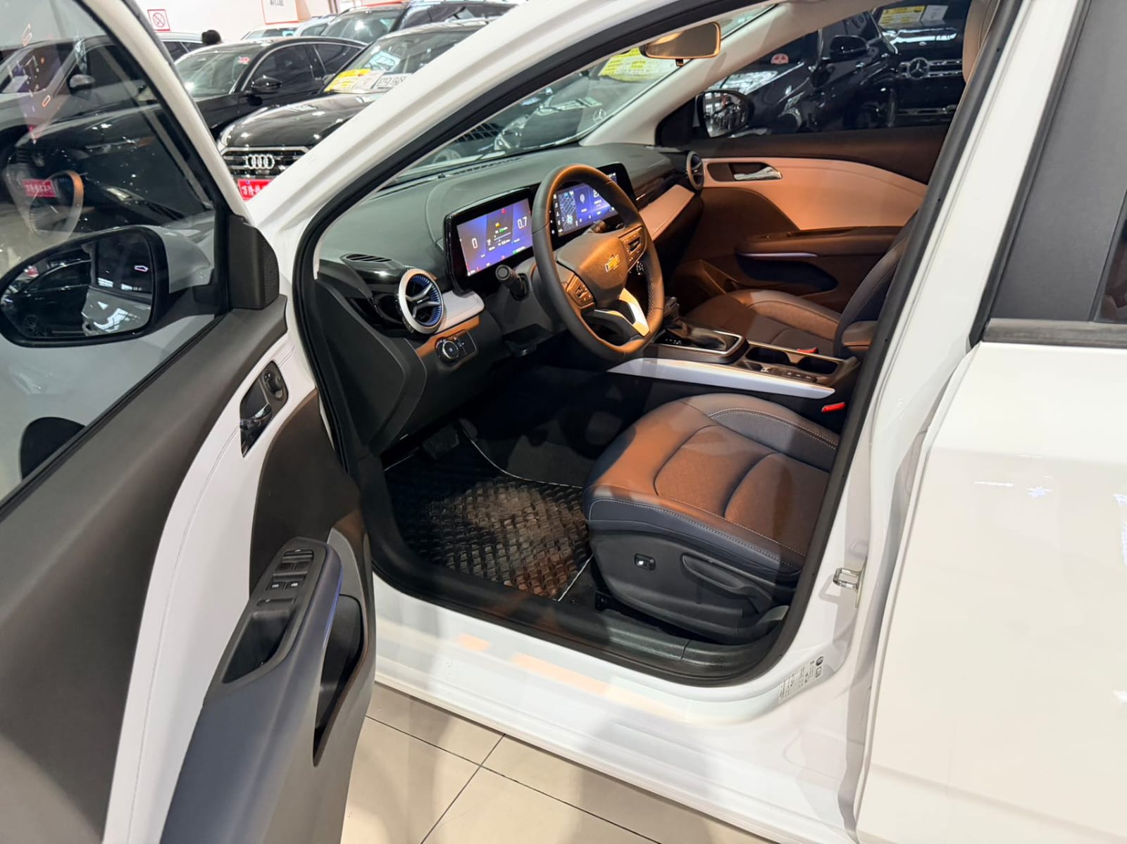 Chevrolet Monza (Cruze) 1.5L