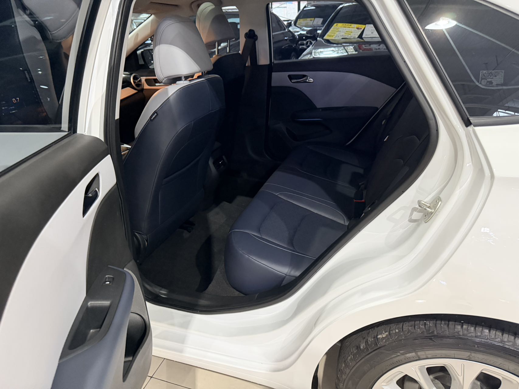 Chevrolet Monza (Cruze) 1.5L