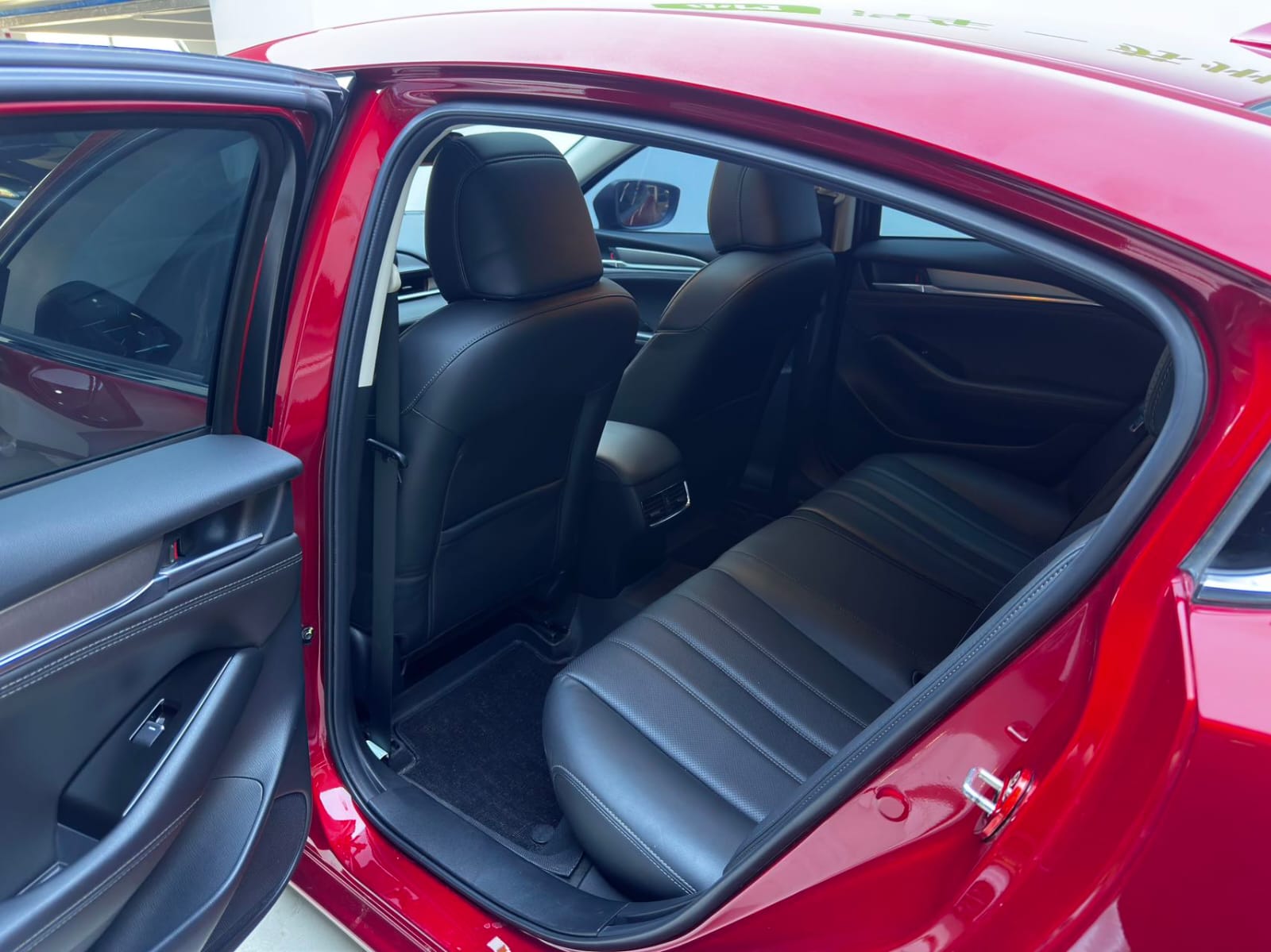 Mazda 6 (Mazda Atenza) 2.0L Skyactiv Luxury