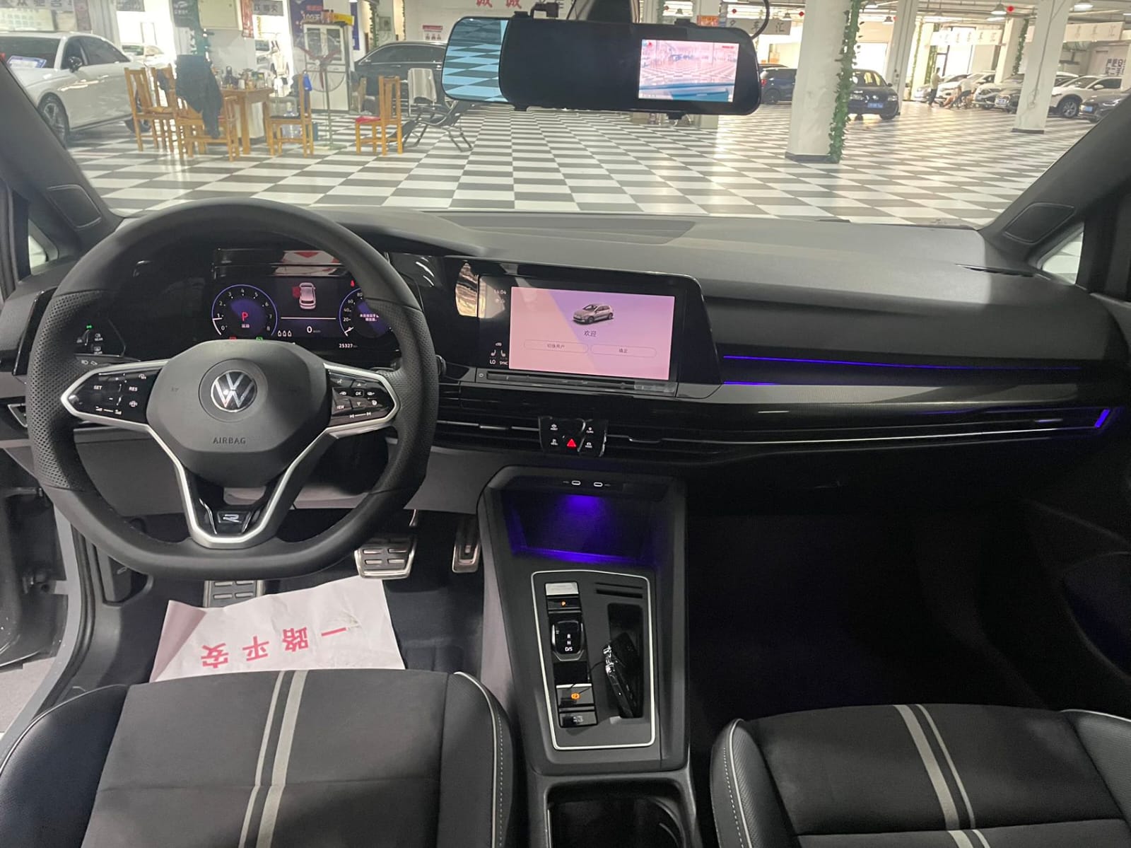 Volkswagen Golf 280 R-Line Lite