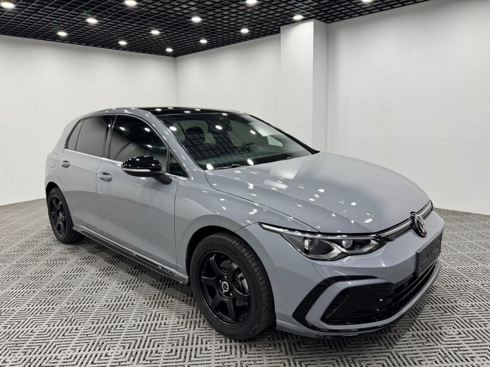 Volkswagen Golf 280TSI DSG R-Line