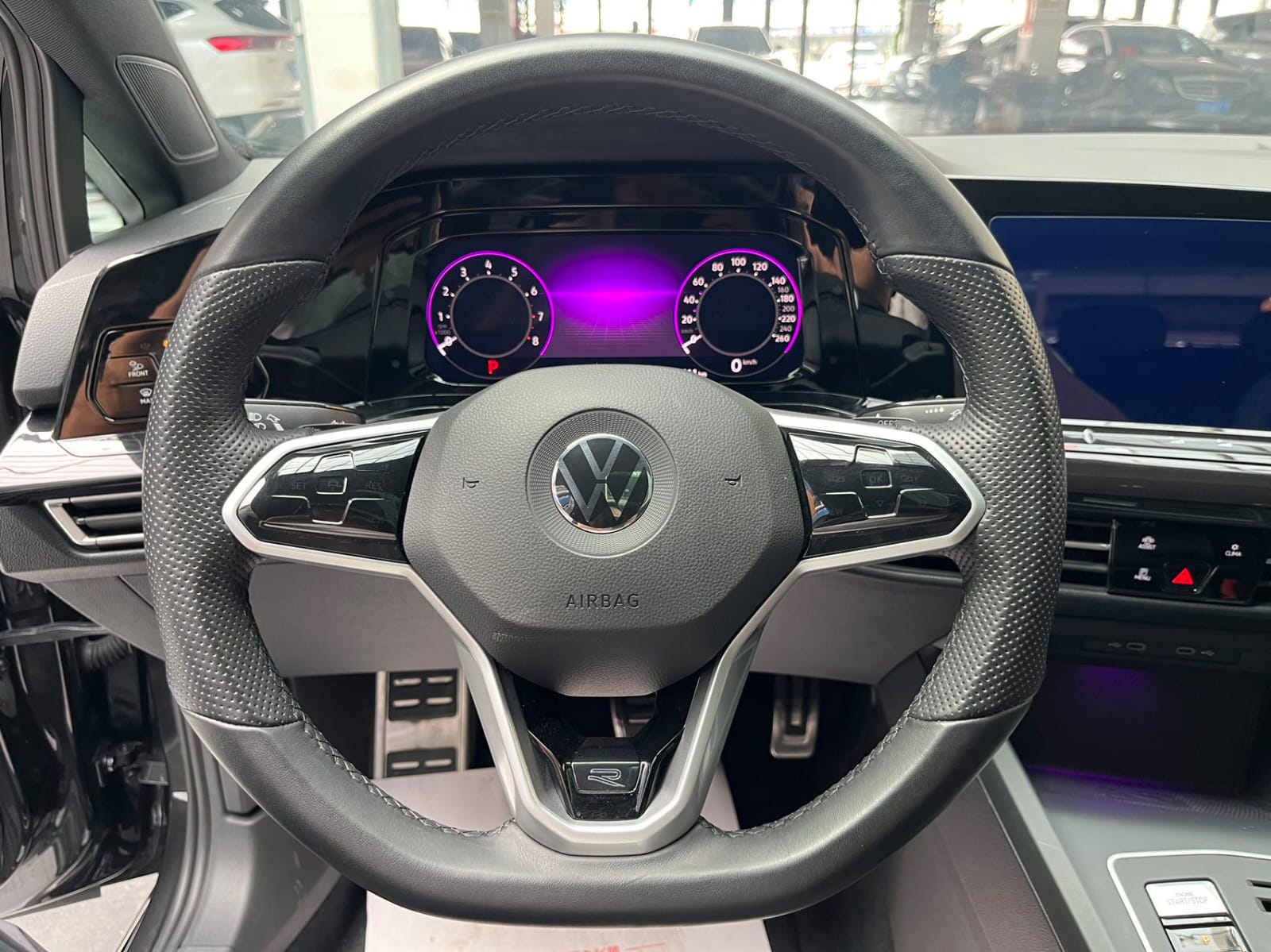 Volkswagen Golf 280TSI DSG R-Line