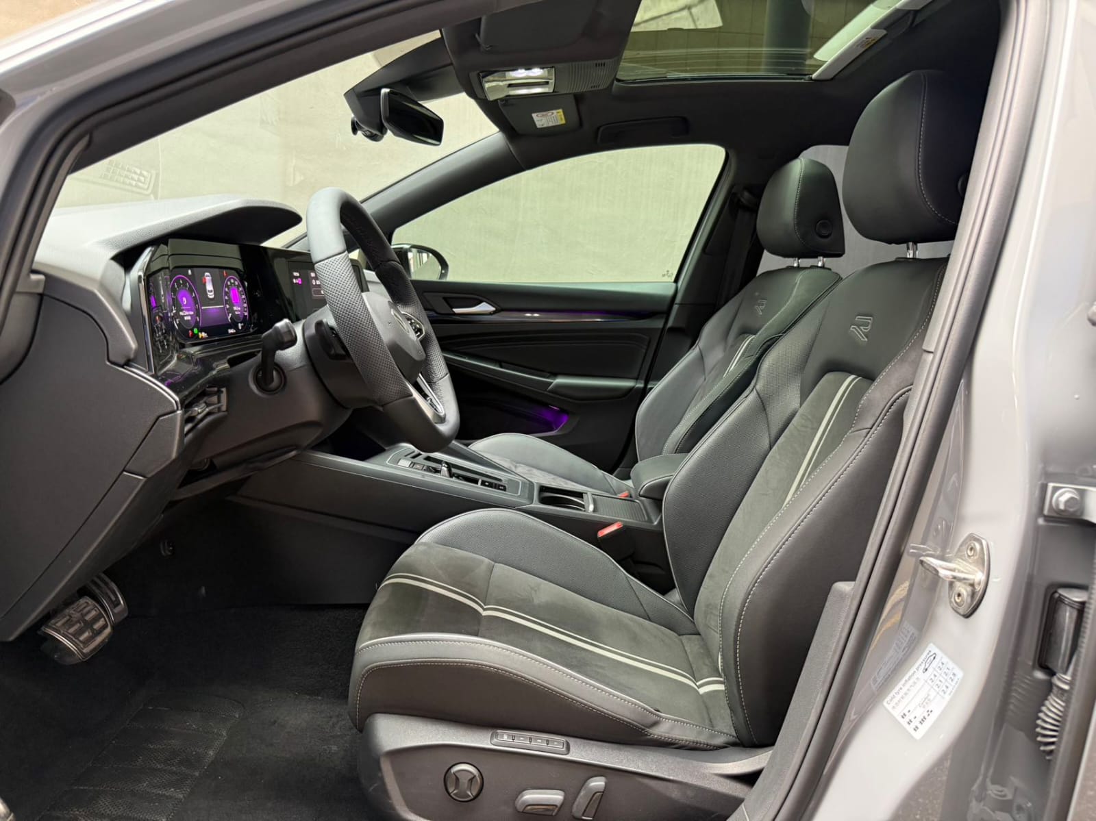 Volkswagen Golf 280TSI DSG R-Line