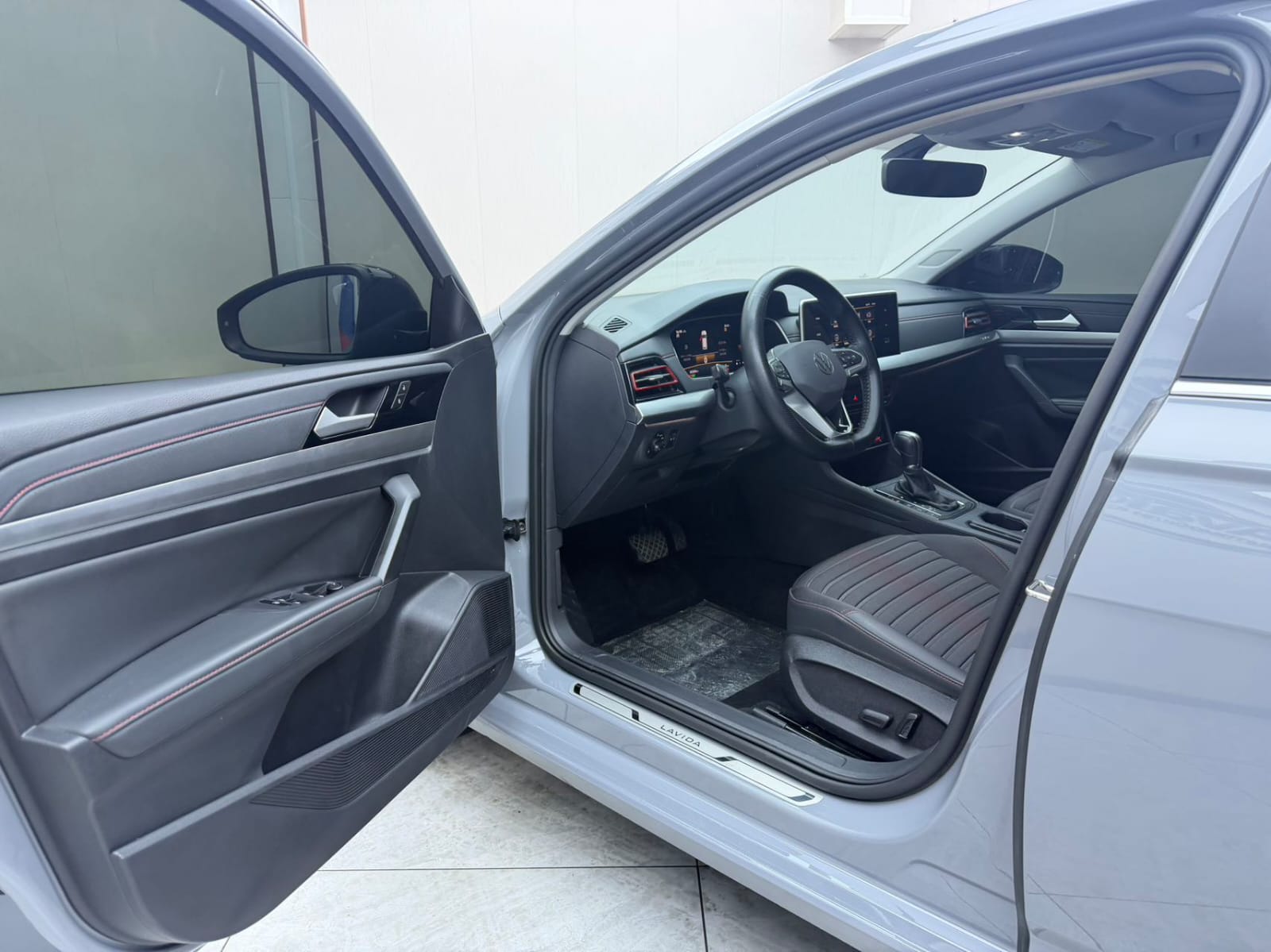 Volkswagen Lavida 280TSI DSG
