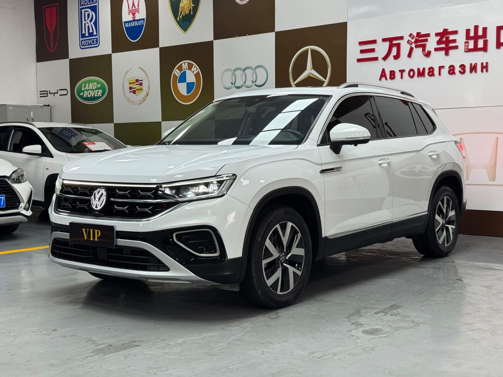 Volkswagen Tayron 280TSI Deluxe Plus Premium Edition - Фото 1