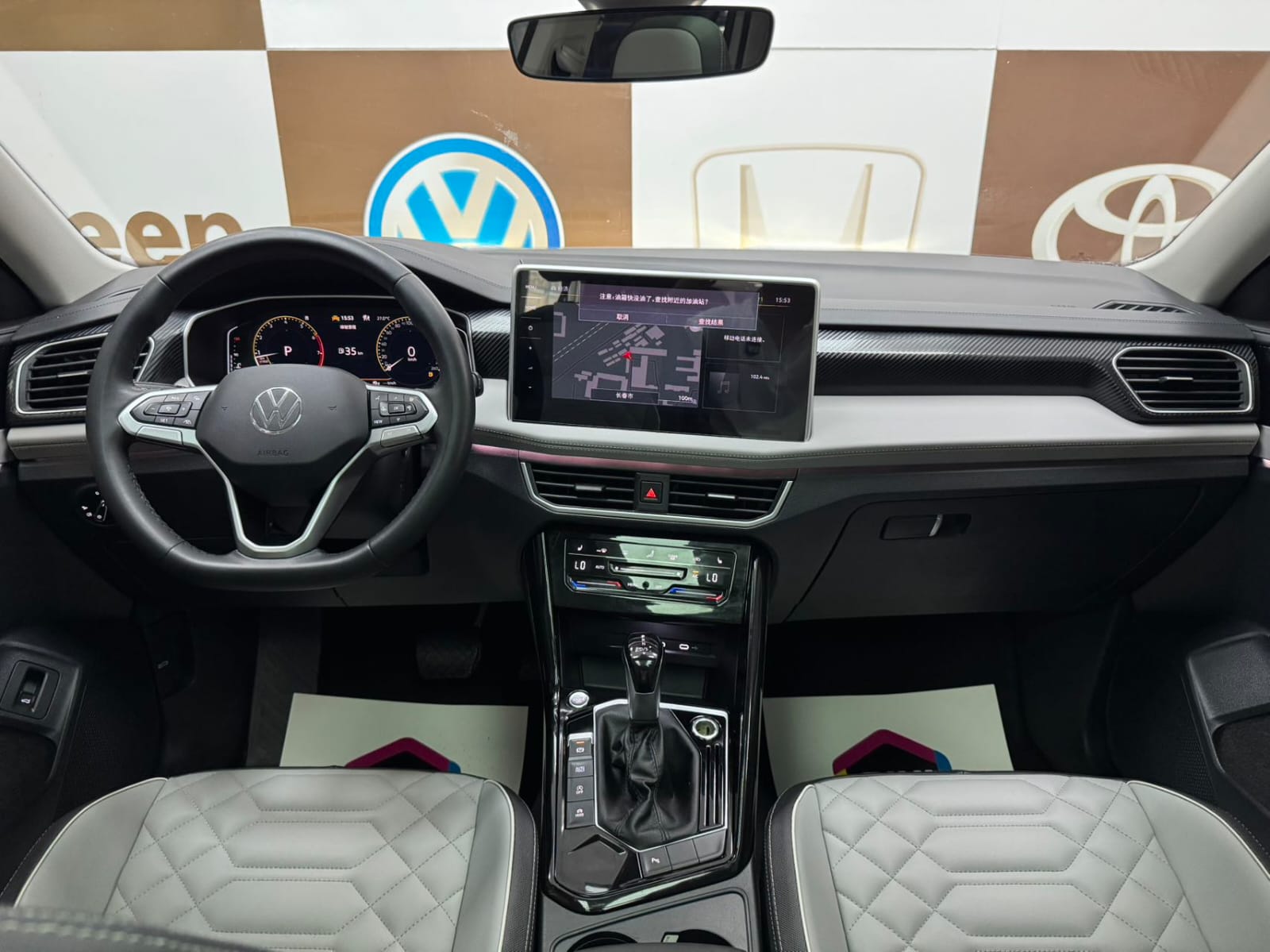 Volkswagen Tayron 280TSI Deluxe Plus Premium Edition - Фото 6
