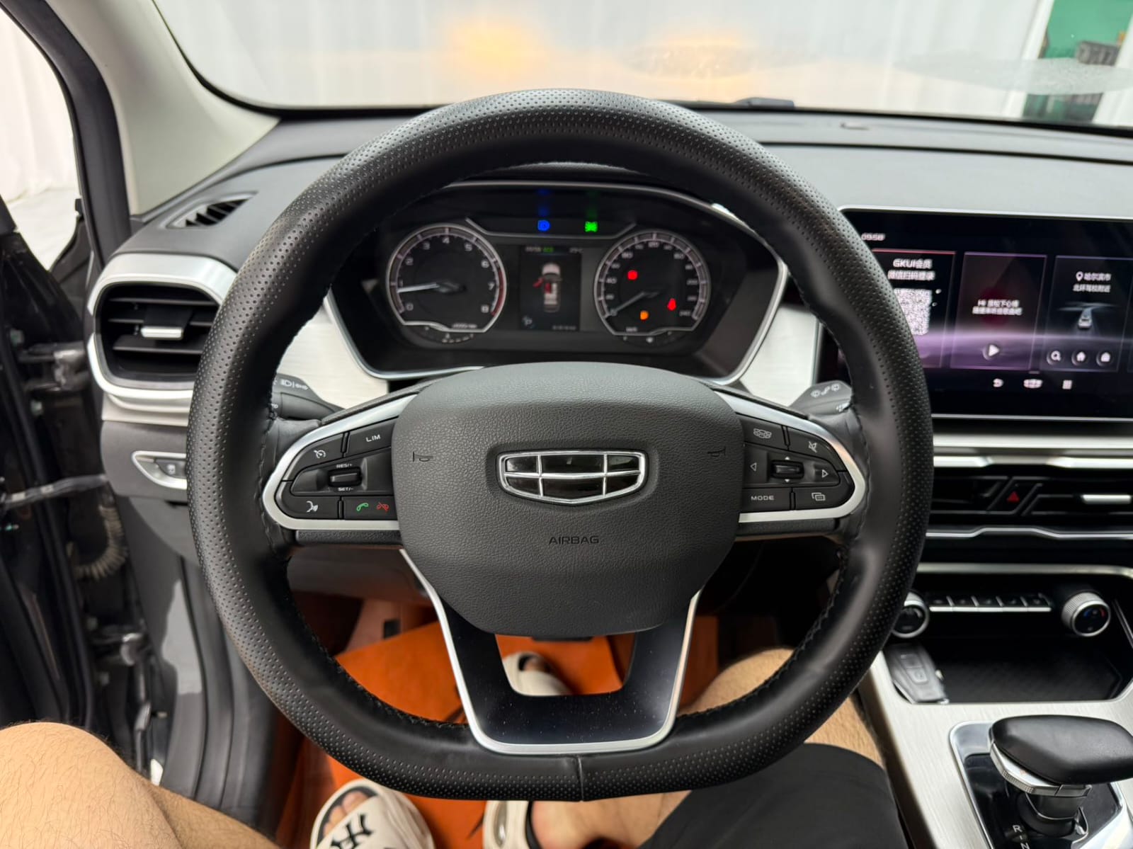 Geely Coolray 1.4T DCT Diamond Edition - Фото 7