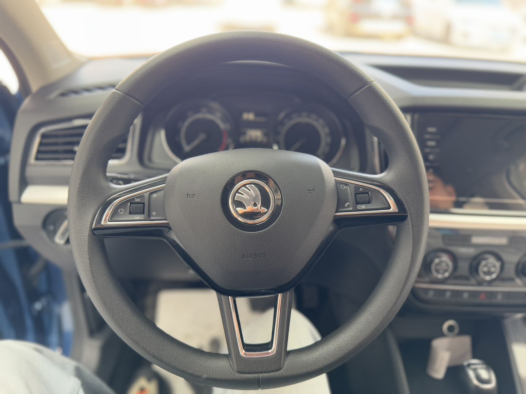 Skoda Kamiq 1.5L - Фото 8