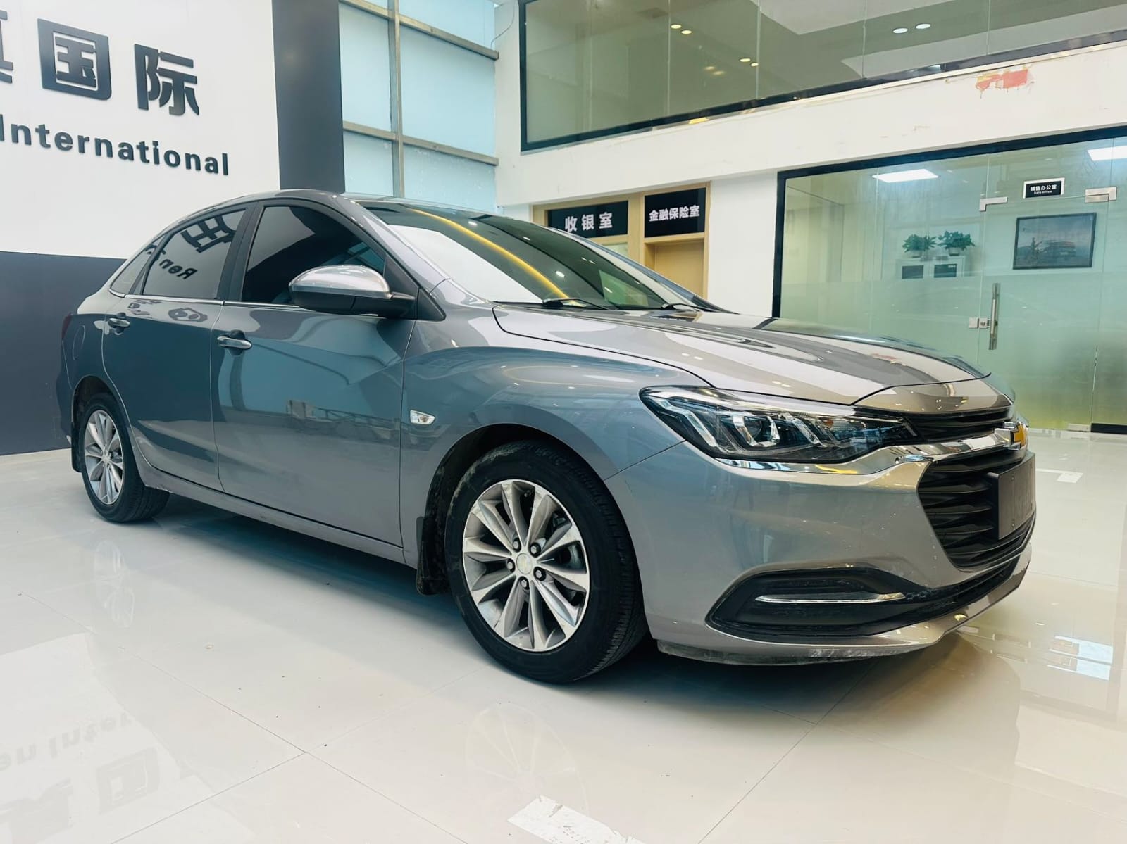 Chevrolet Monza (Cruze) 320 Automatic Enjoy Skylight - Фото 2