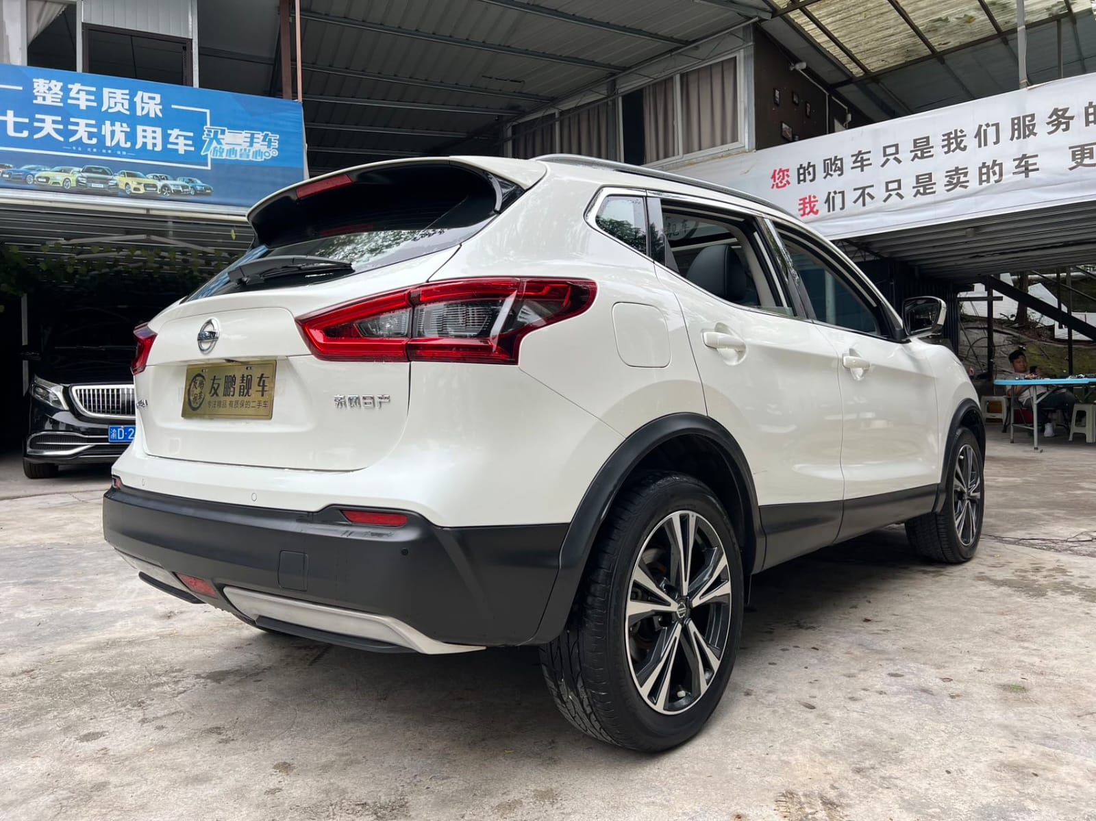 Nissan Qashqai 2.0L CVT XV Prem Deluxe Edition - Фото 3