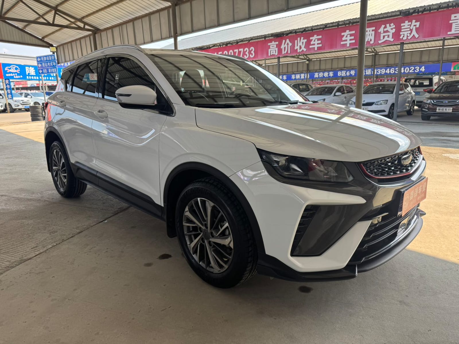 Geely Coolray 1.4T Gold - Фото 2