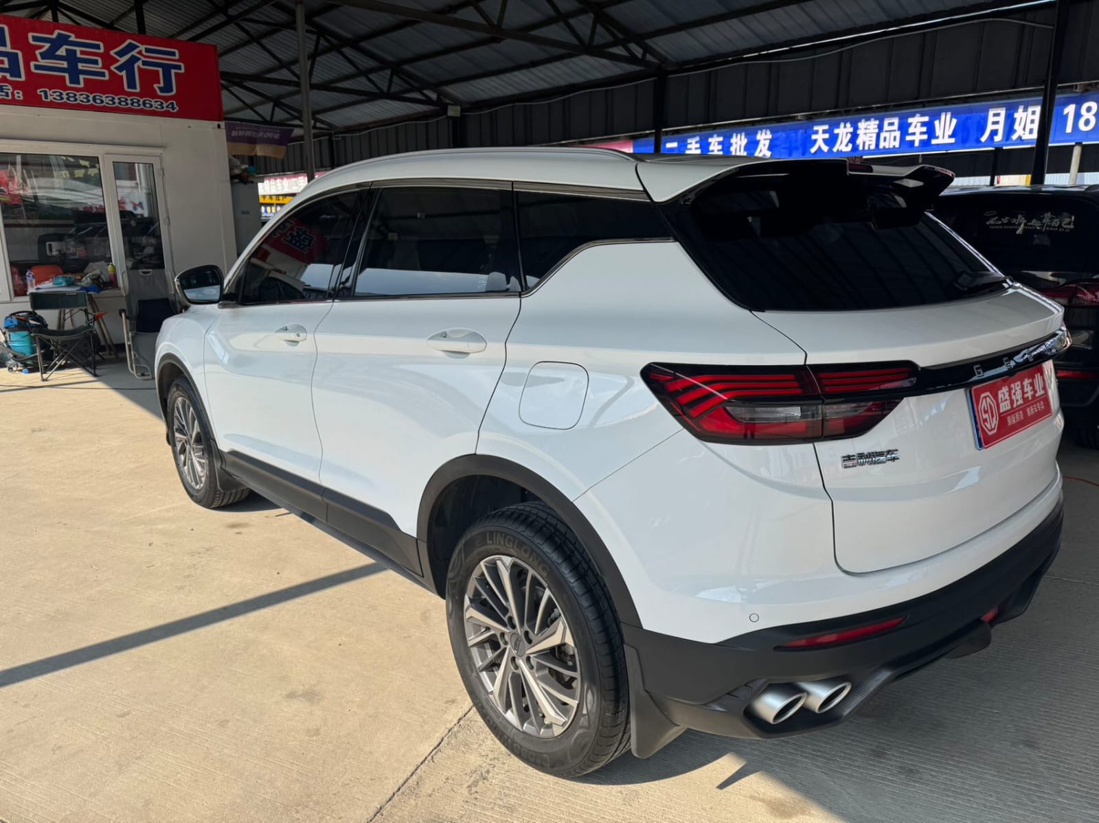 Geely Coolray 1.4T Gold - Фото 3
