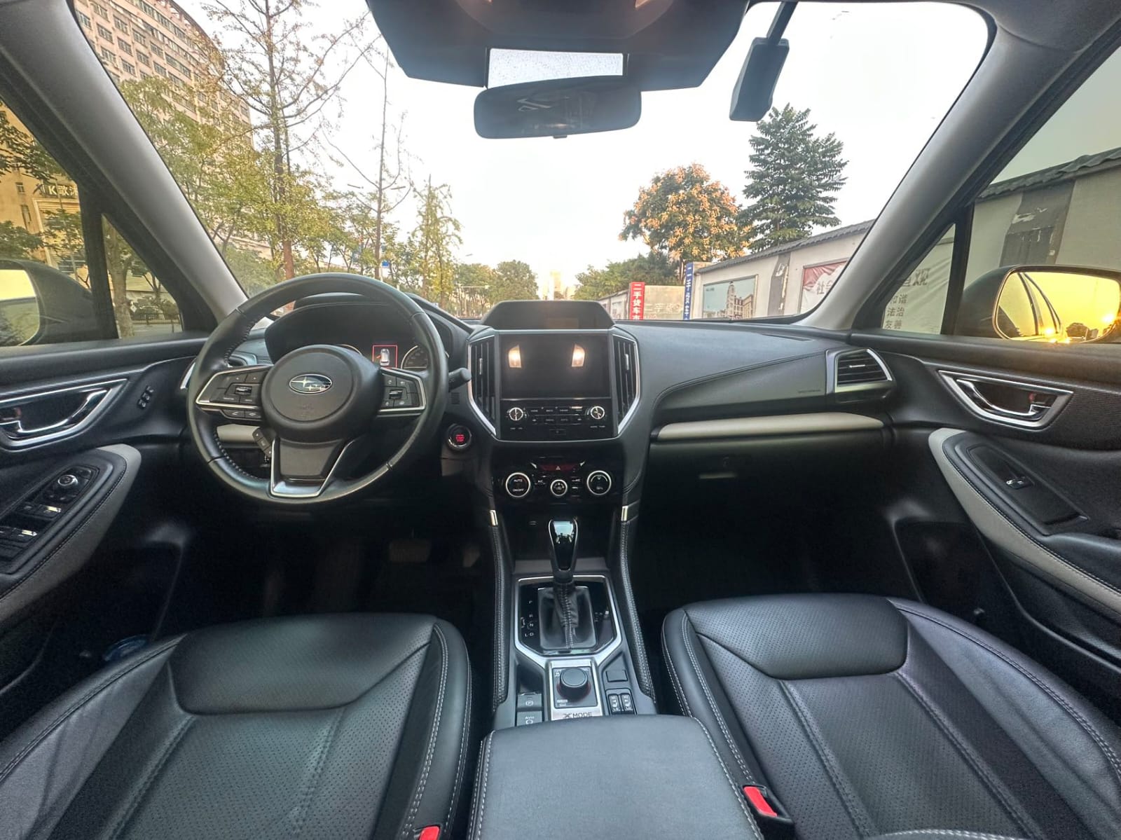 Subaru Forester 2.0i AWD Deluxe Edition EyeSight - Фото 3