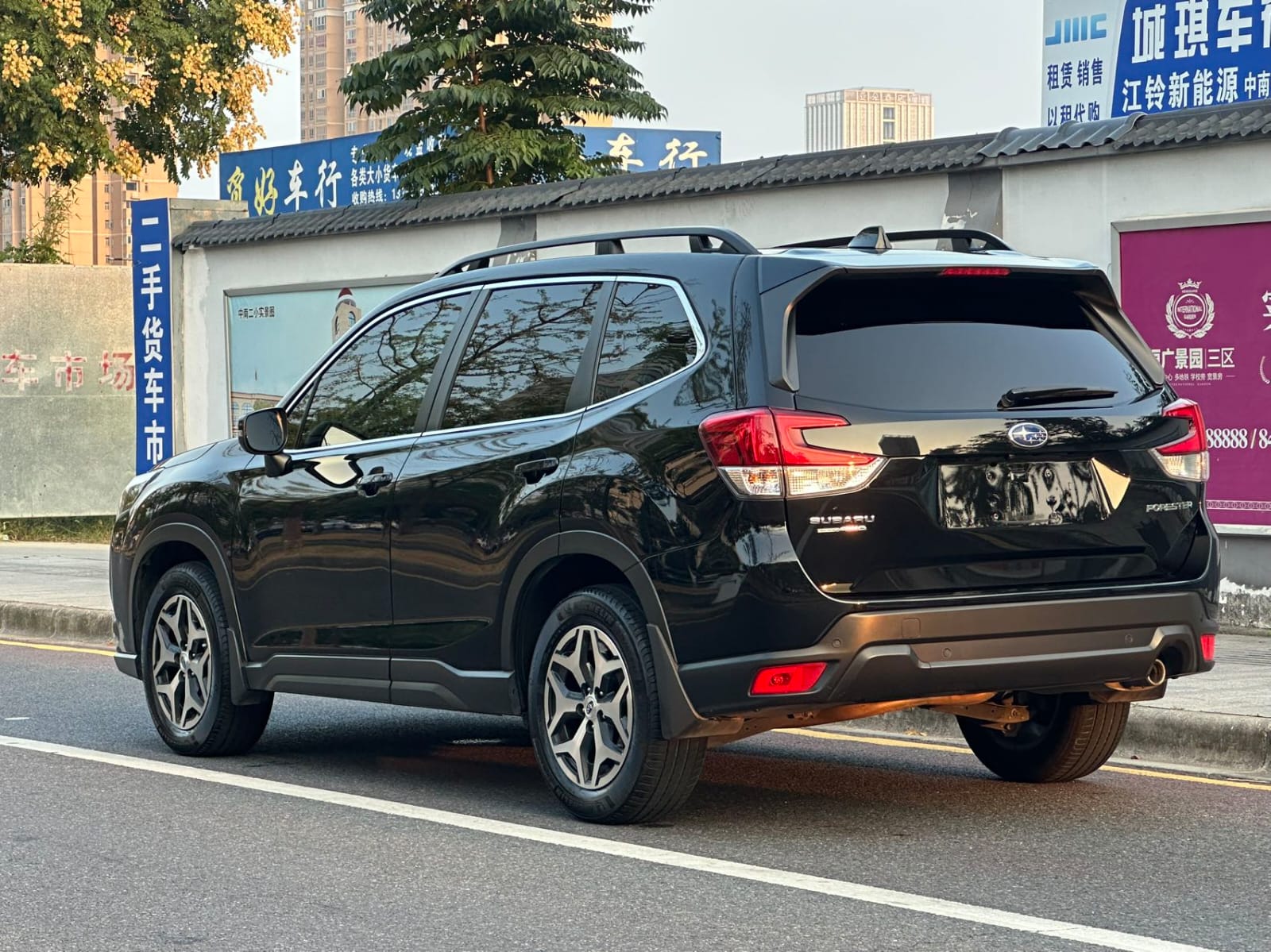 Subaru Forester 2.0i AWD Deluxe Edition EyeSight - Фото 4