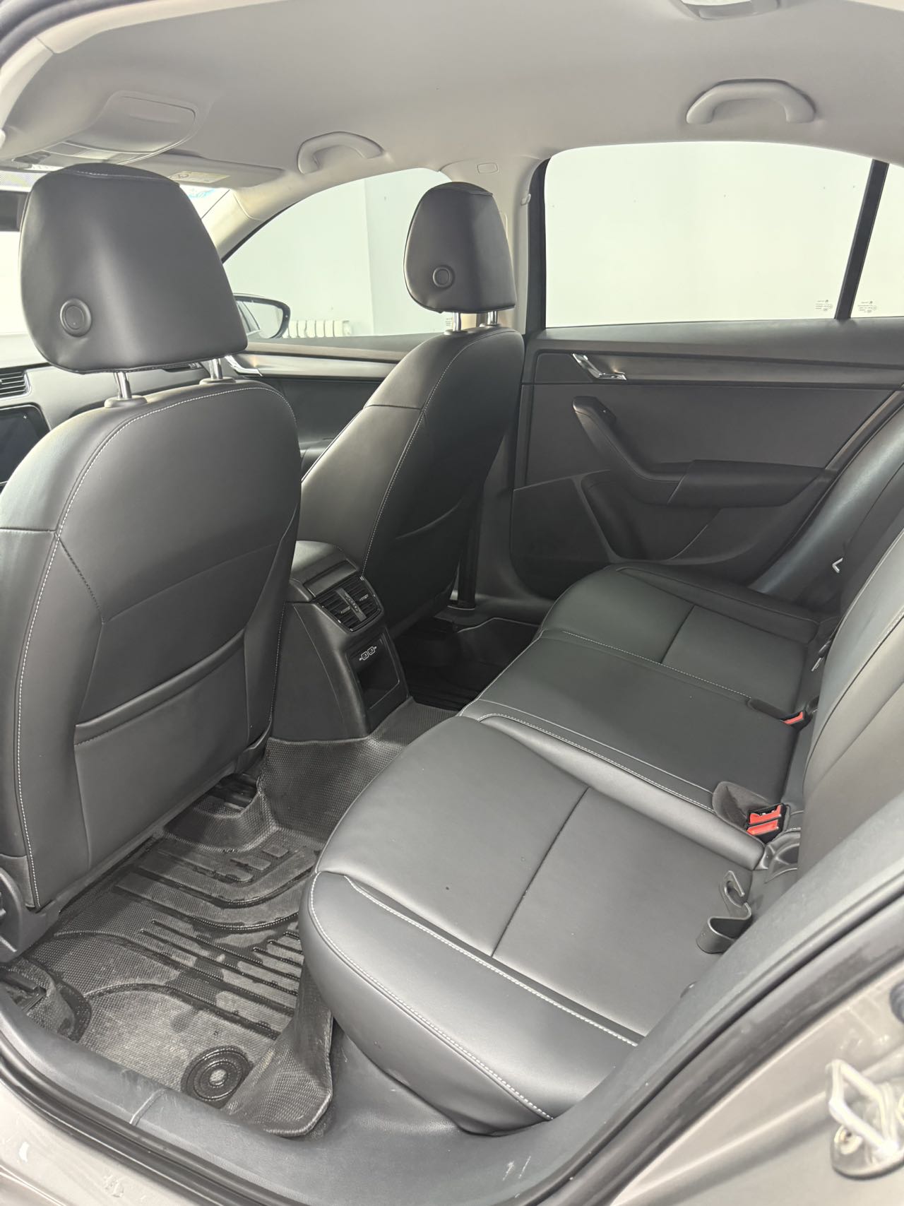 Skoda Octavia Pro 1.5L Automatic Comfort Edition - Фото 5