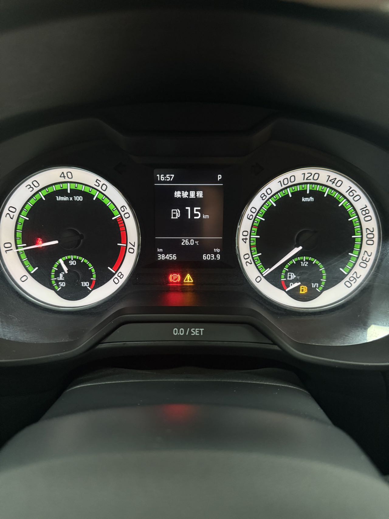 Skoda Octavia Pro 1.5L Automatic Comfort Edition - Фото 8