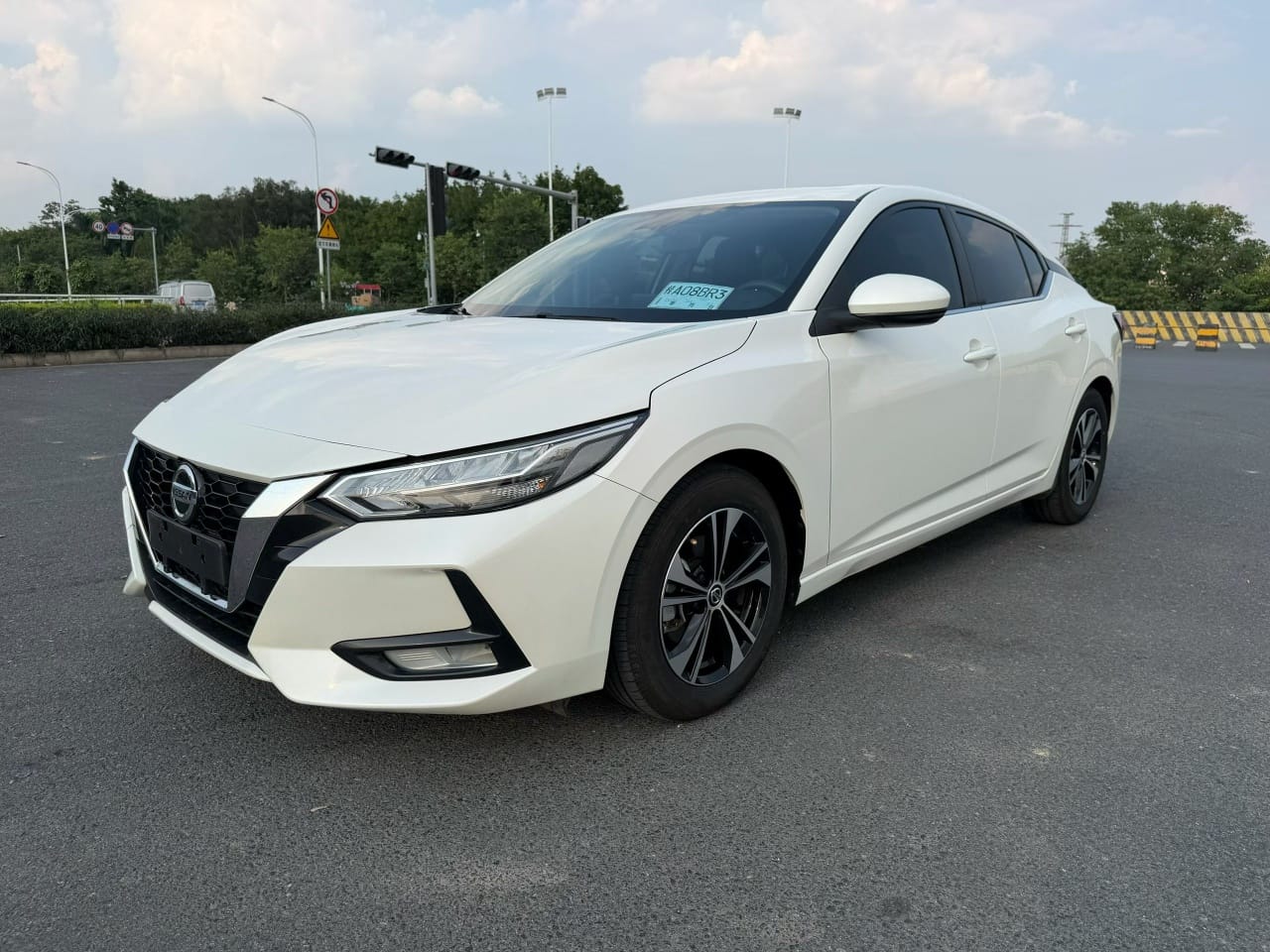 Nissan Sylphy 1.6 Wuji XL Yuenjoy Edition - Фото 1