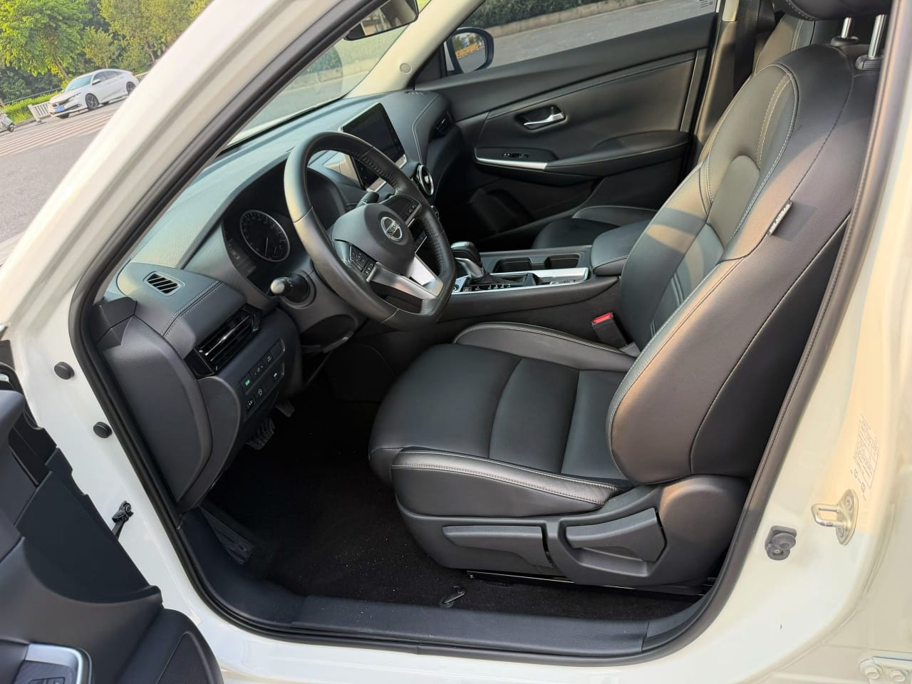 Nissan Sylphy 1.6 Wuji XL Yuenjoy Edition - Фото 4