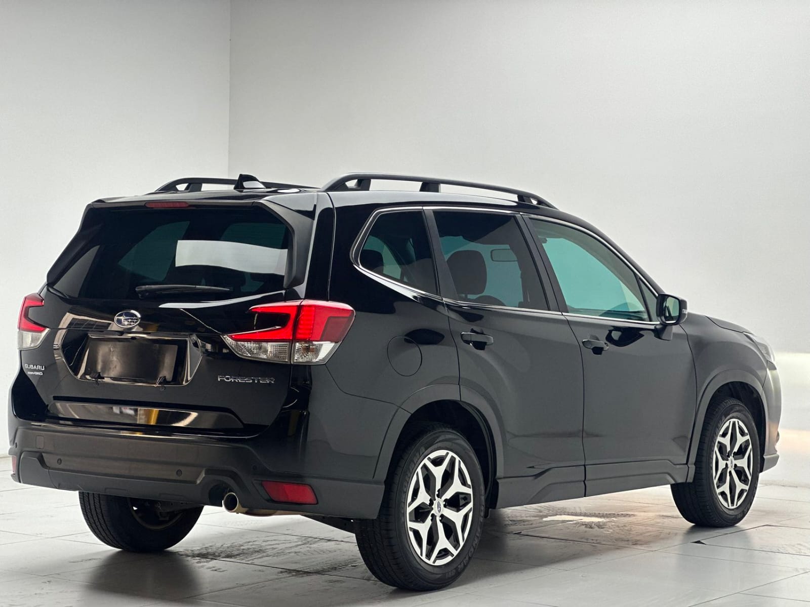 Subaru Forester 2.0i AWD Deluxe Edition EyeSight - Фото 3