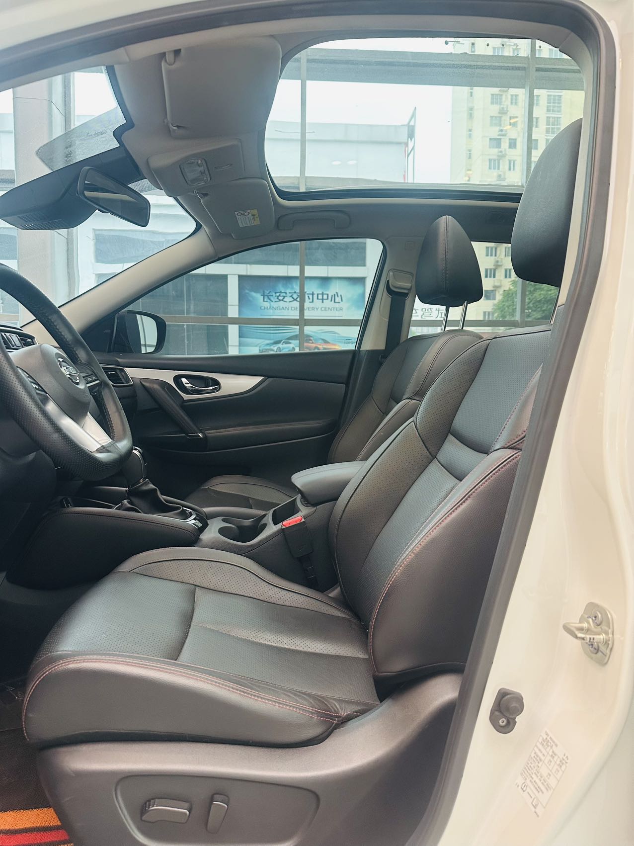 Nissan Qashqai 2.0L CVT XV Prem Deluxe Edition - Фото 4