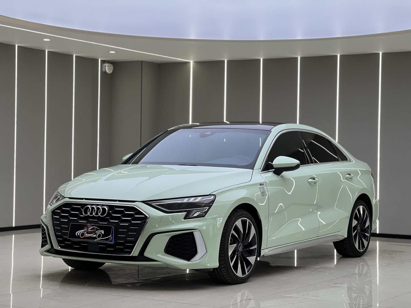 Audi A3L Limousine 35 TFSI - Фото 1