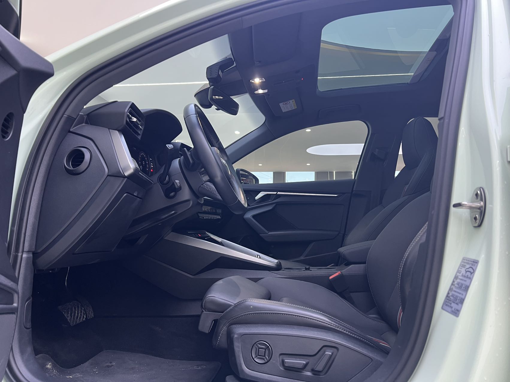 Audi A3L Limousine 35 TFSI - Фото 4