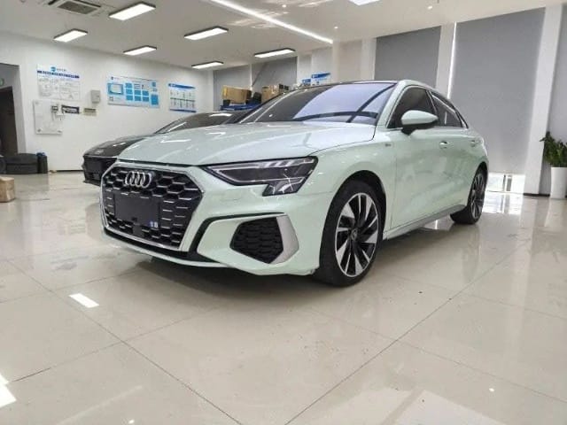 Audi A3L Limousine 35 TFSI - Фото 1