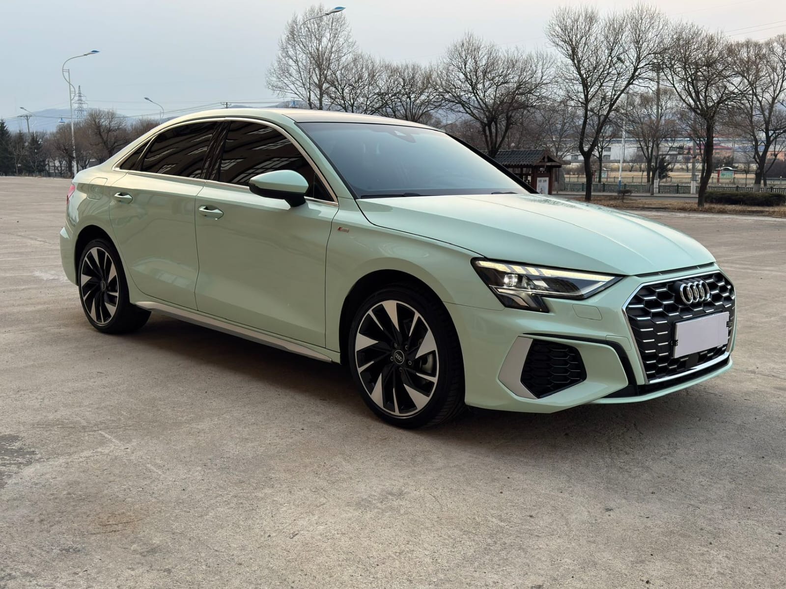Audi A3L Limousine 35 TFSI - Фото 2