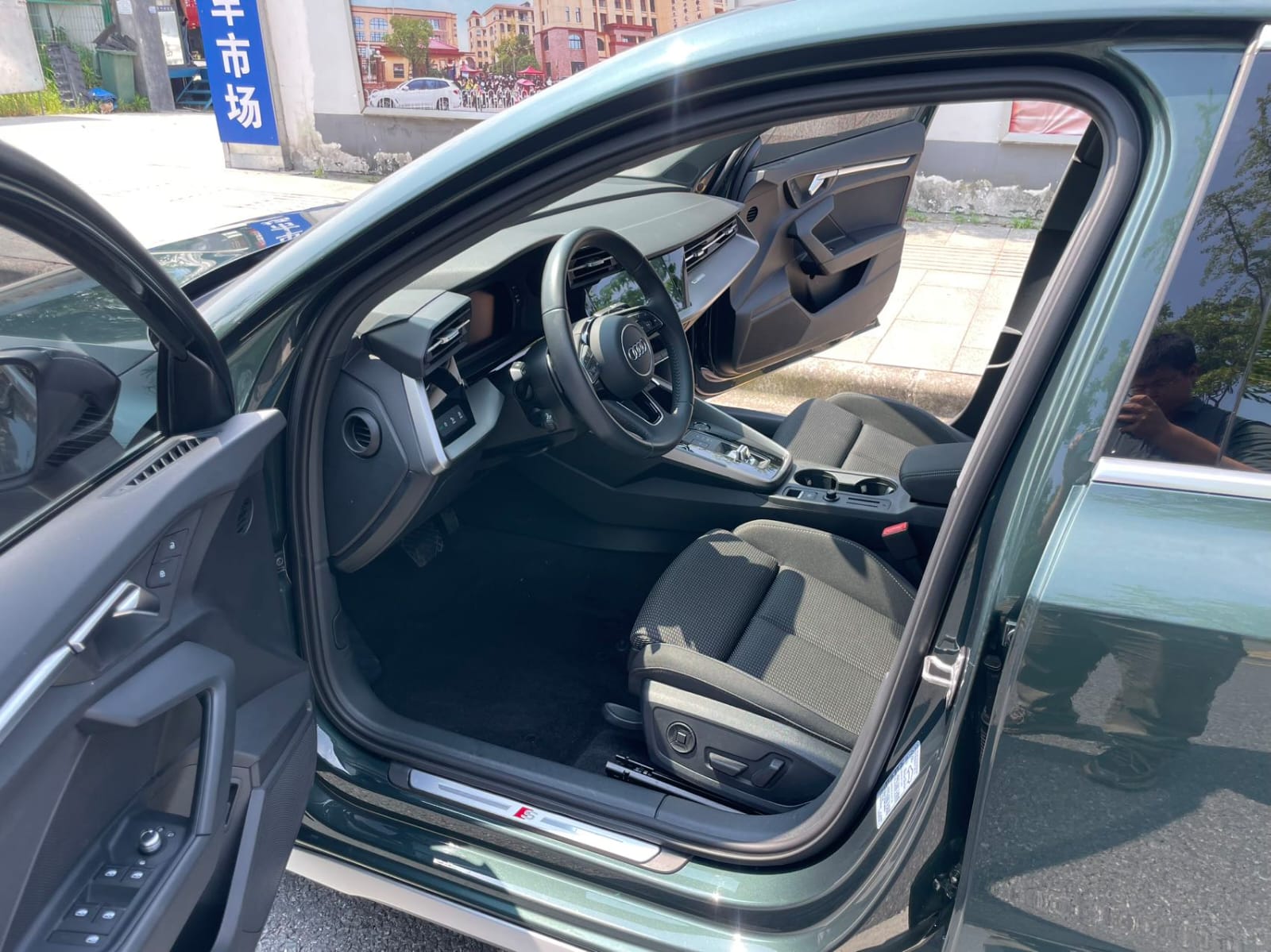 Audi A3L Limousine 35 TFSI - Фото 4