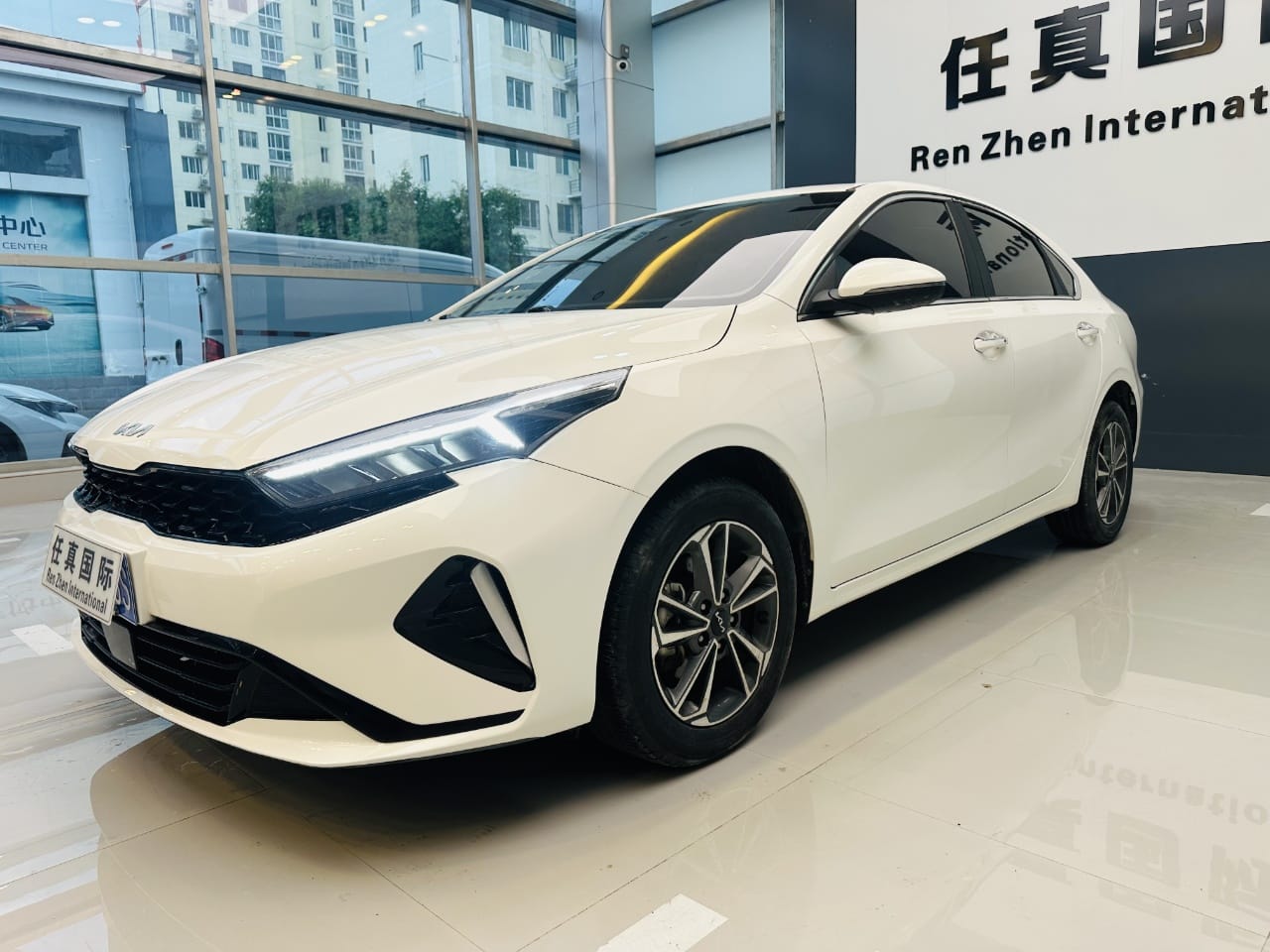 Kia K3 1.5L CVT Deluxe Edition - Фото 1