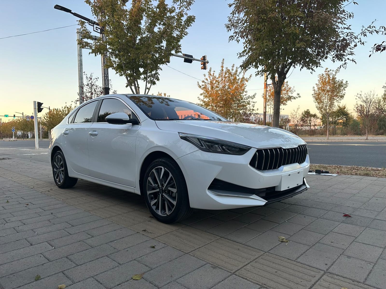 Kia K3 1.5L CVT - Фото 2