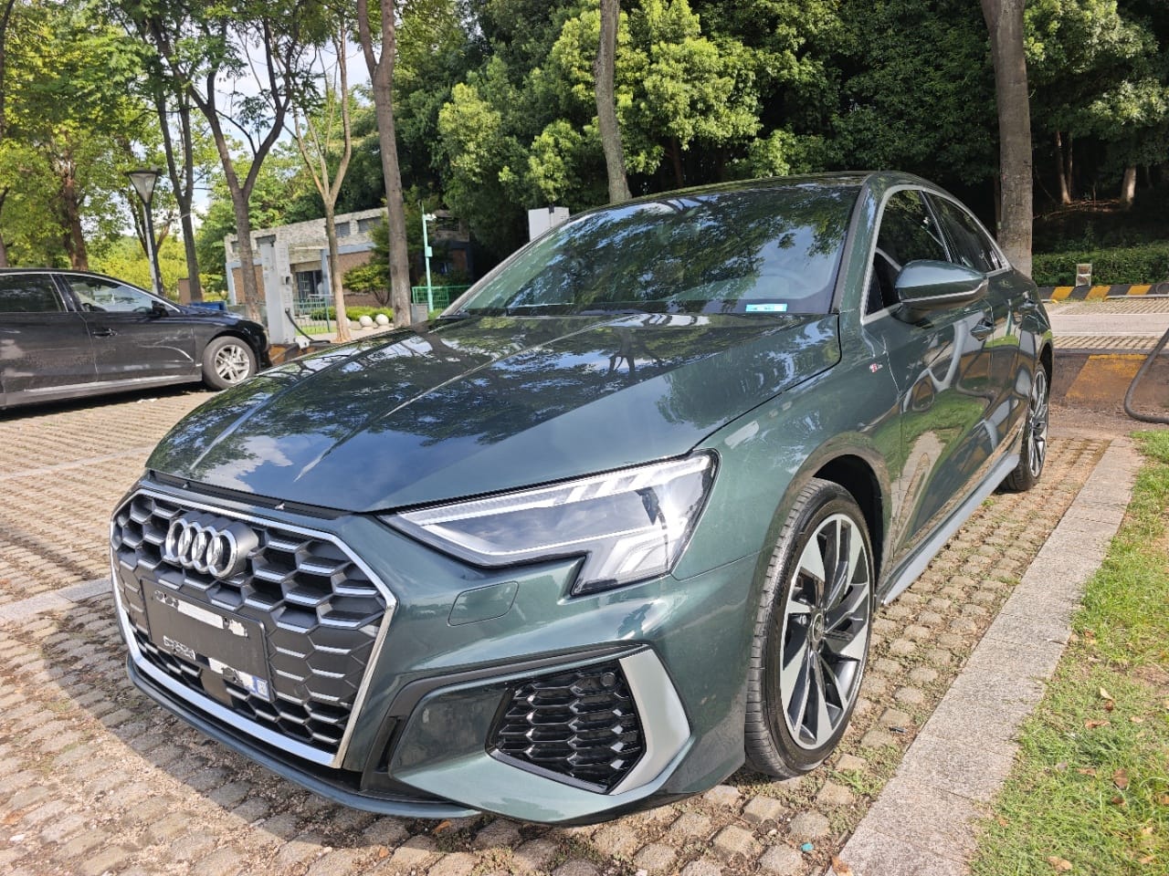 Audi A3L Limousine 35 TFSI - Фото 1
