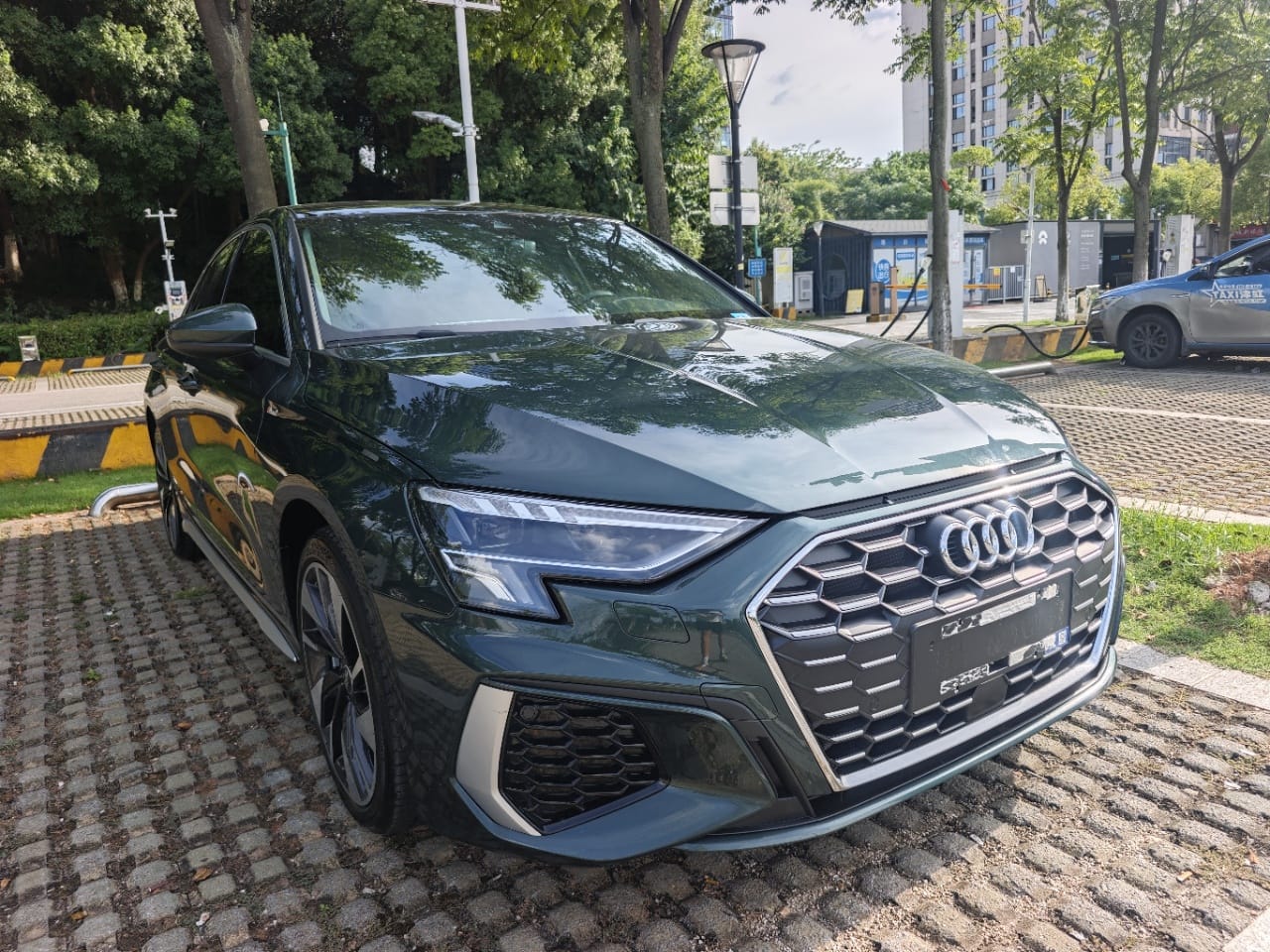 Audi A3L Limousine 35 TFSI - Фото 2
