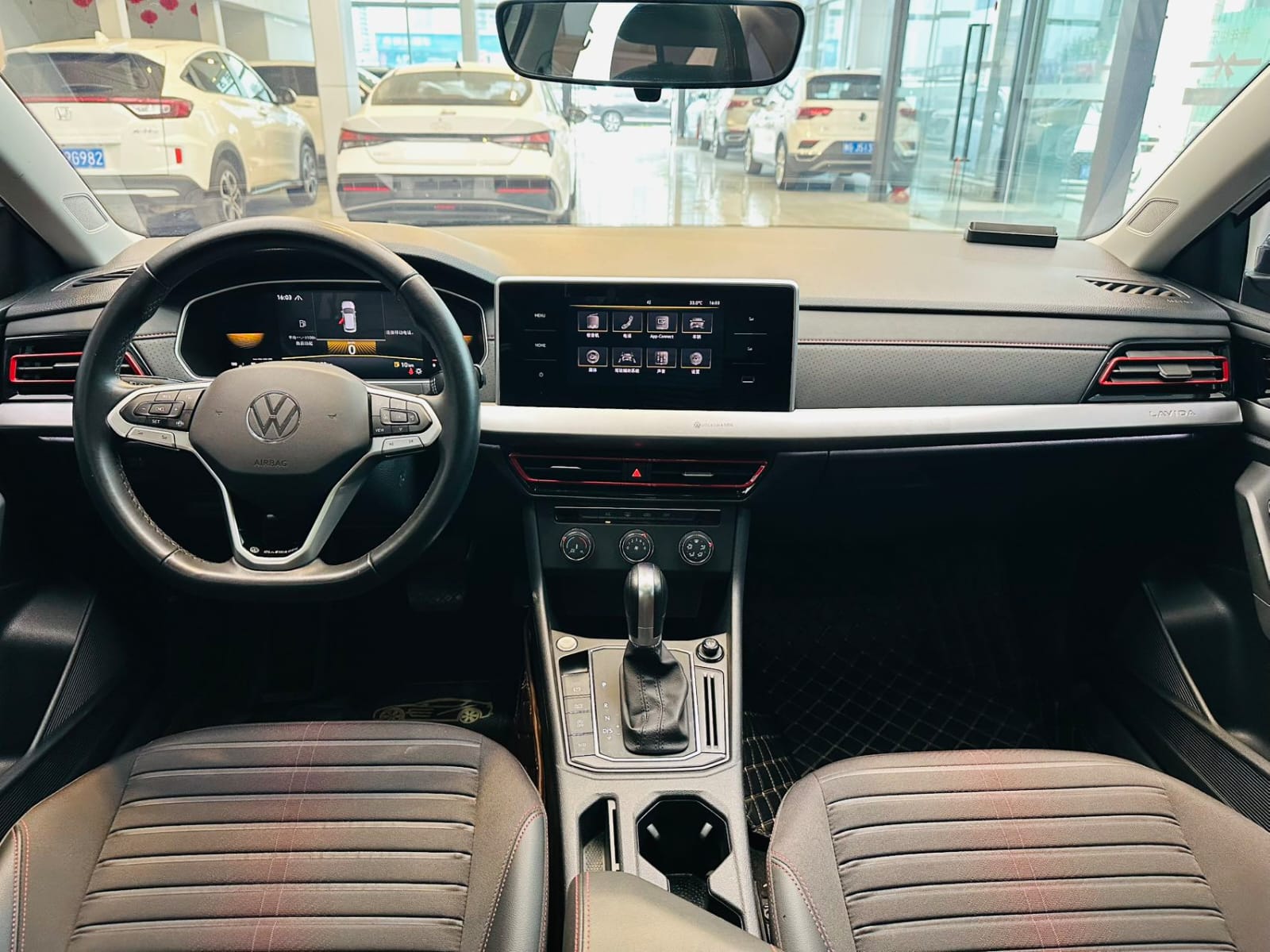 Volkswagen Lavida 280TSI DSG - Фото 7