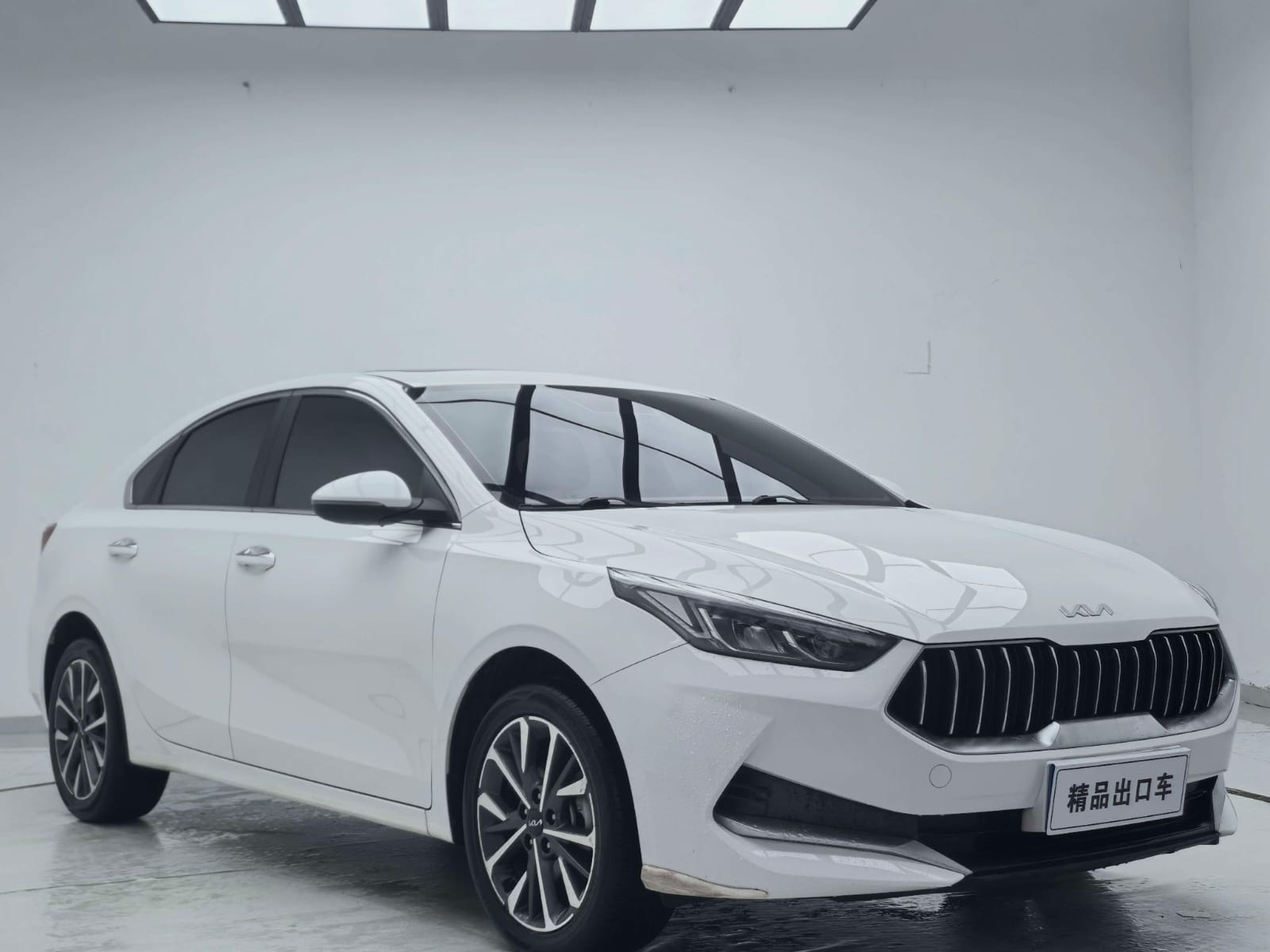 Kia K3 1.5L CVT Fashion Edition - Фото 2