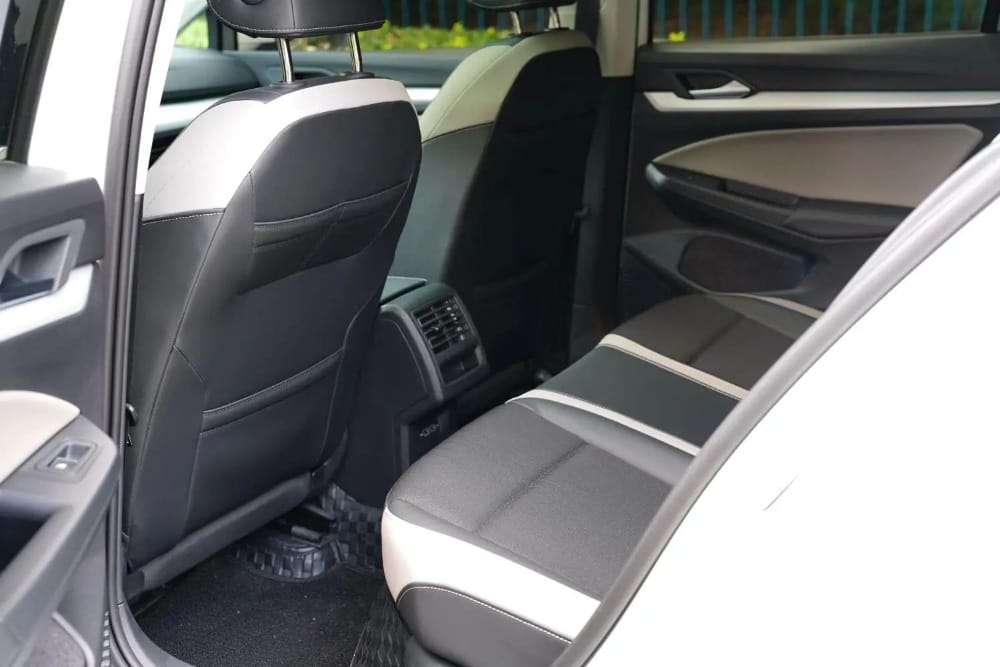 Volkswagen Golf 8 Pro 280TSI 1.4 TSI