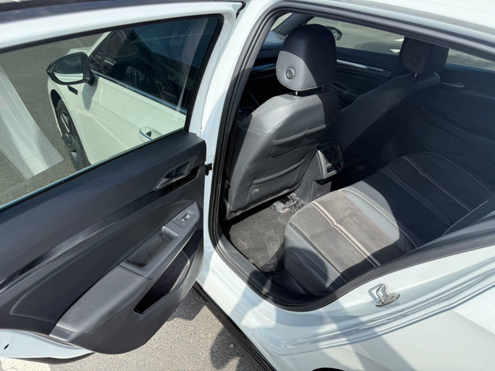 Volkswagen Golf 8 R-Line 1.4TSI 280TSI Lite