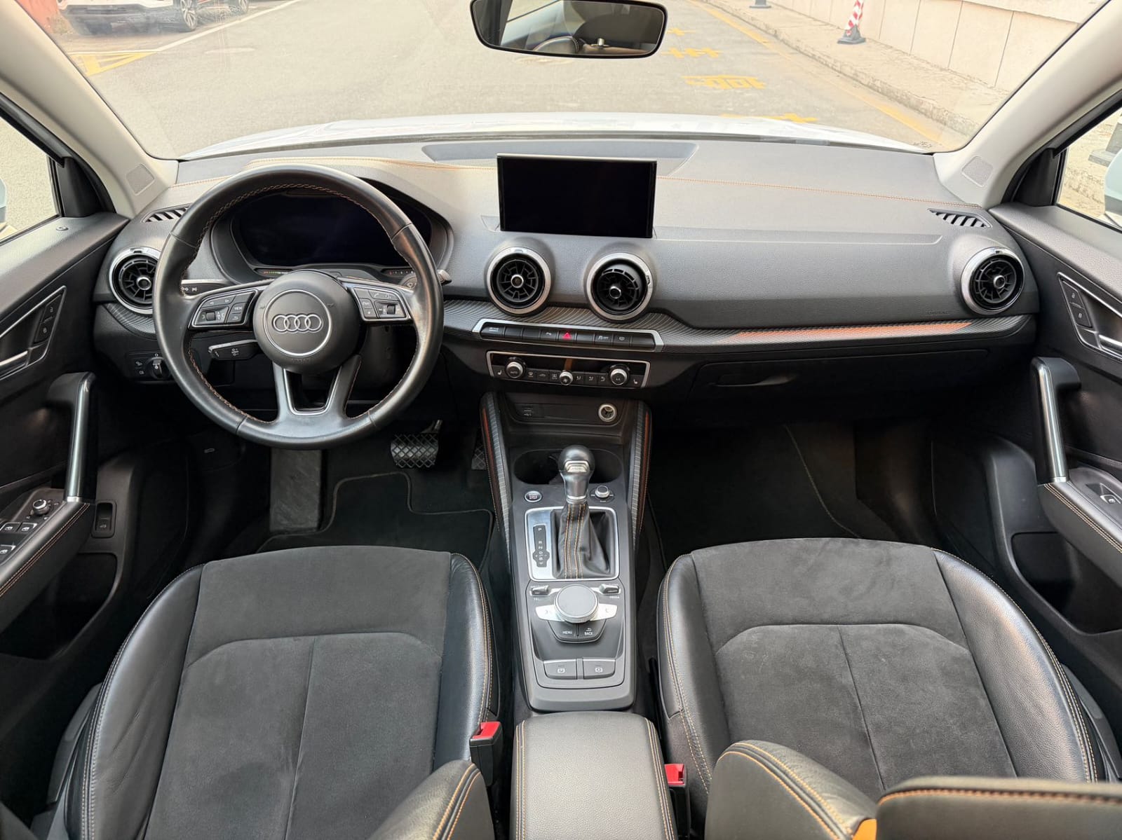 Audi Q2L e-tron