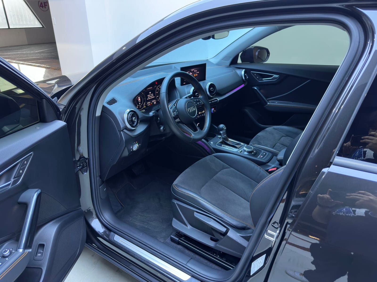 Audi Q2L e-tron