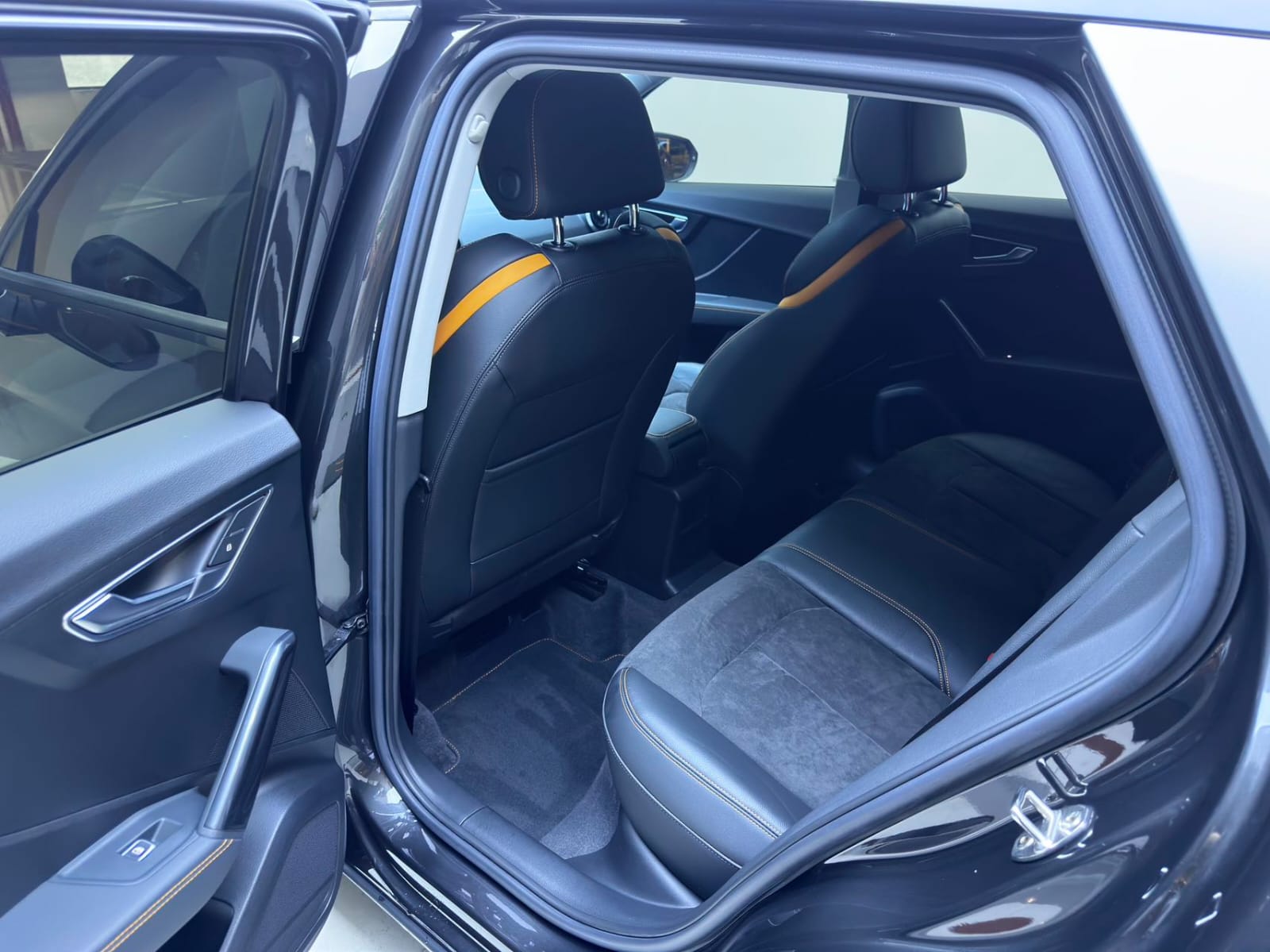 Audi Q2L e-tron