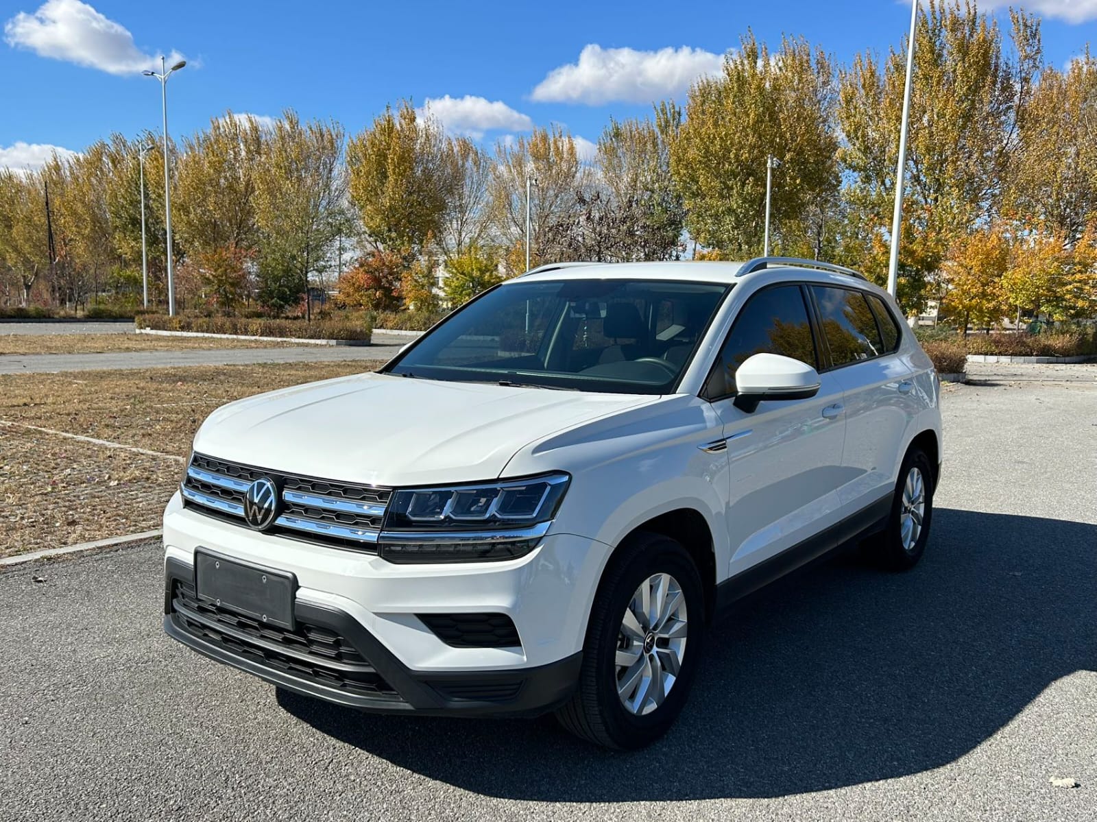 Volkswagen Tharu 280TSI