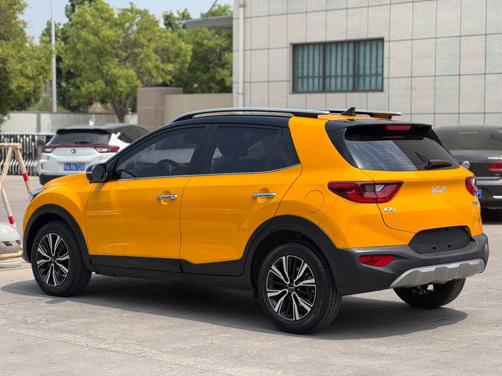 Kia KX1 1.4L CVT Skylight Edition