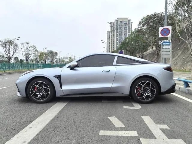 Hozon Neta GT 580 AWD