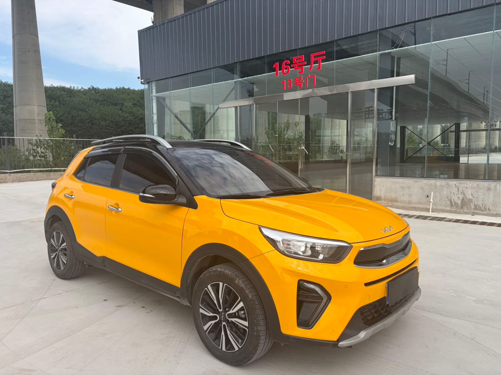 Kia KX1 1.4L Automatic Skylight Version
