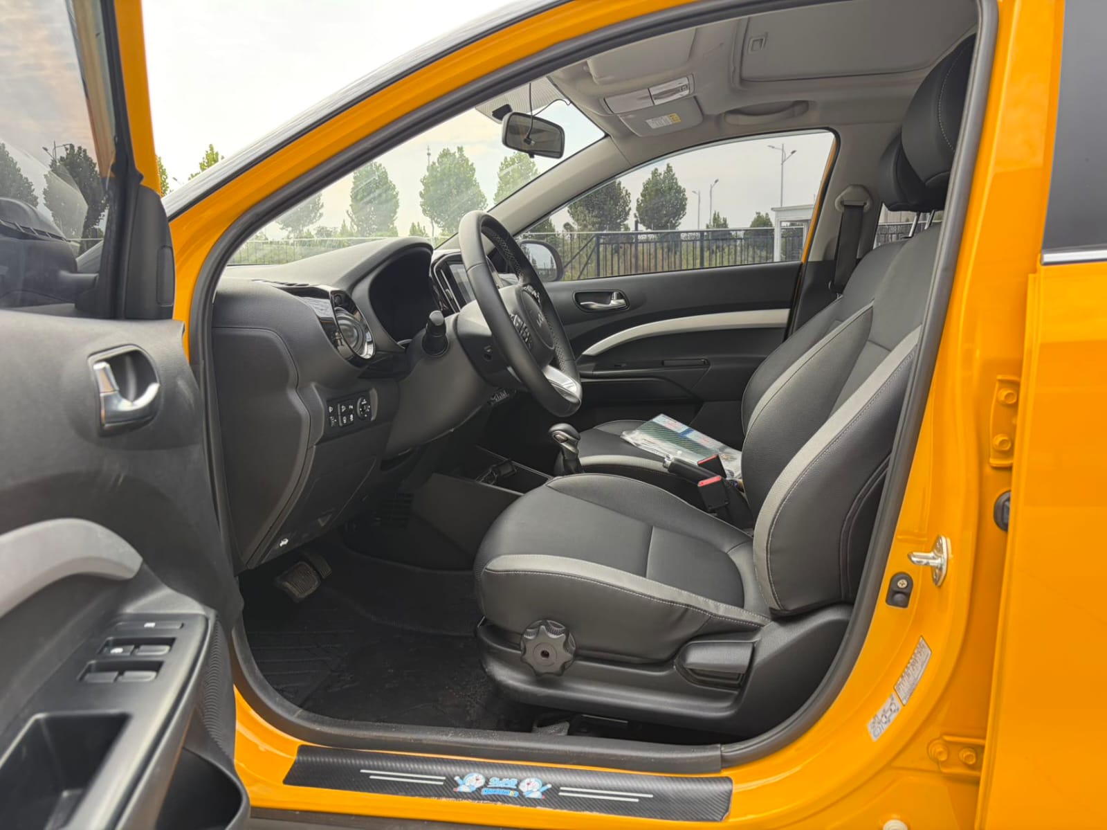 Kia KX1 1.4L Automatic Skylight Version