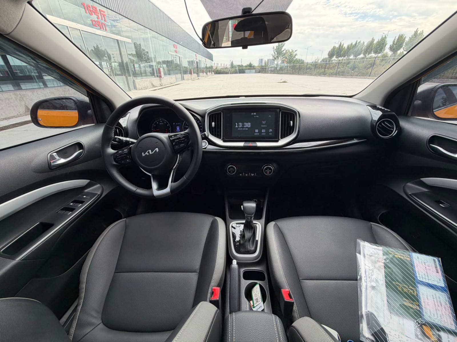 Kia KX1 1.4L Automatic Skylight Version